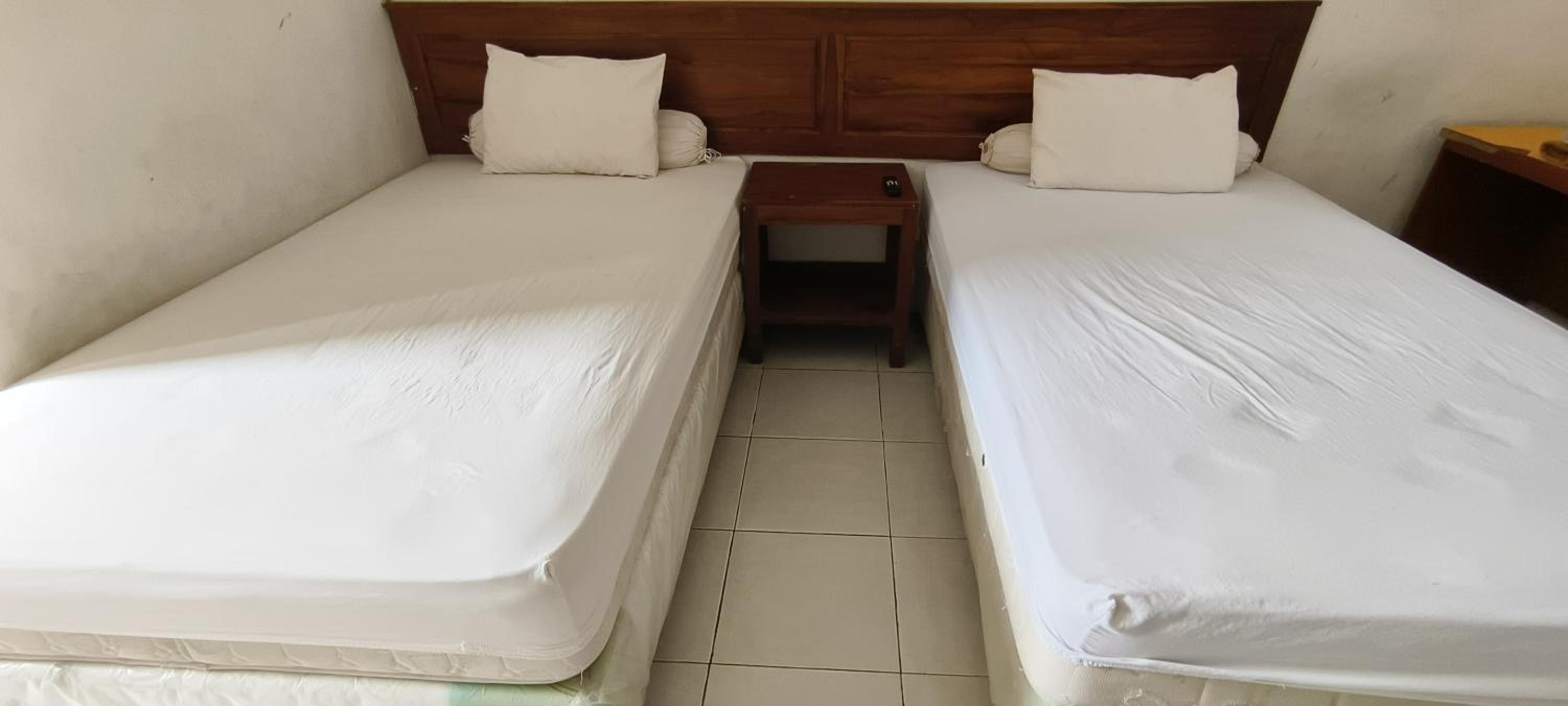 Standard Twin Room - Photo 17