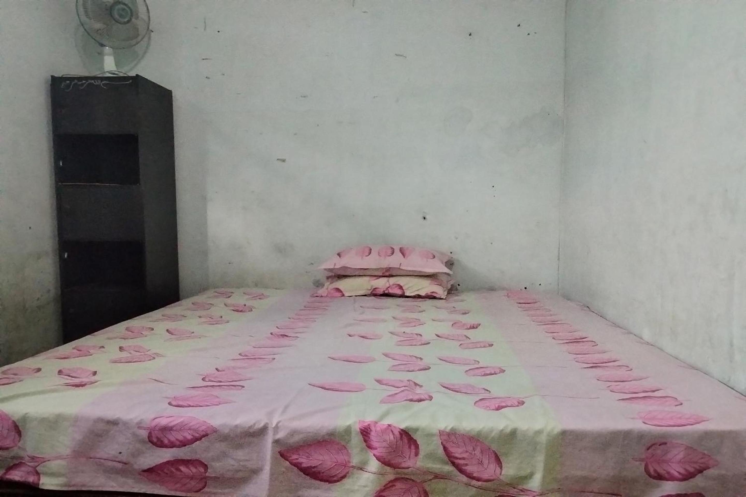 Budget Double Room - Photo 3