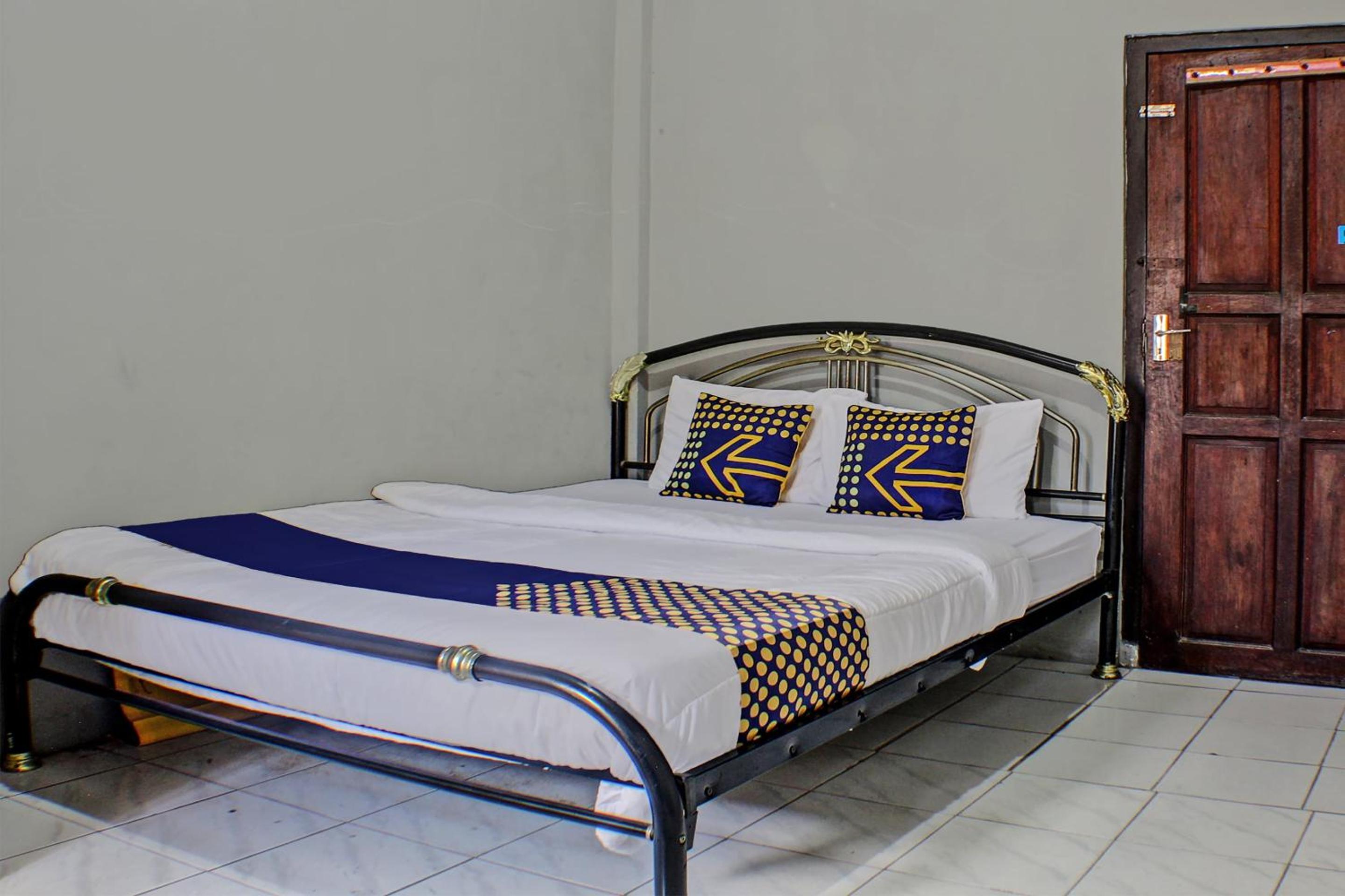 Budget Double Room photo 1