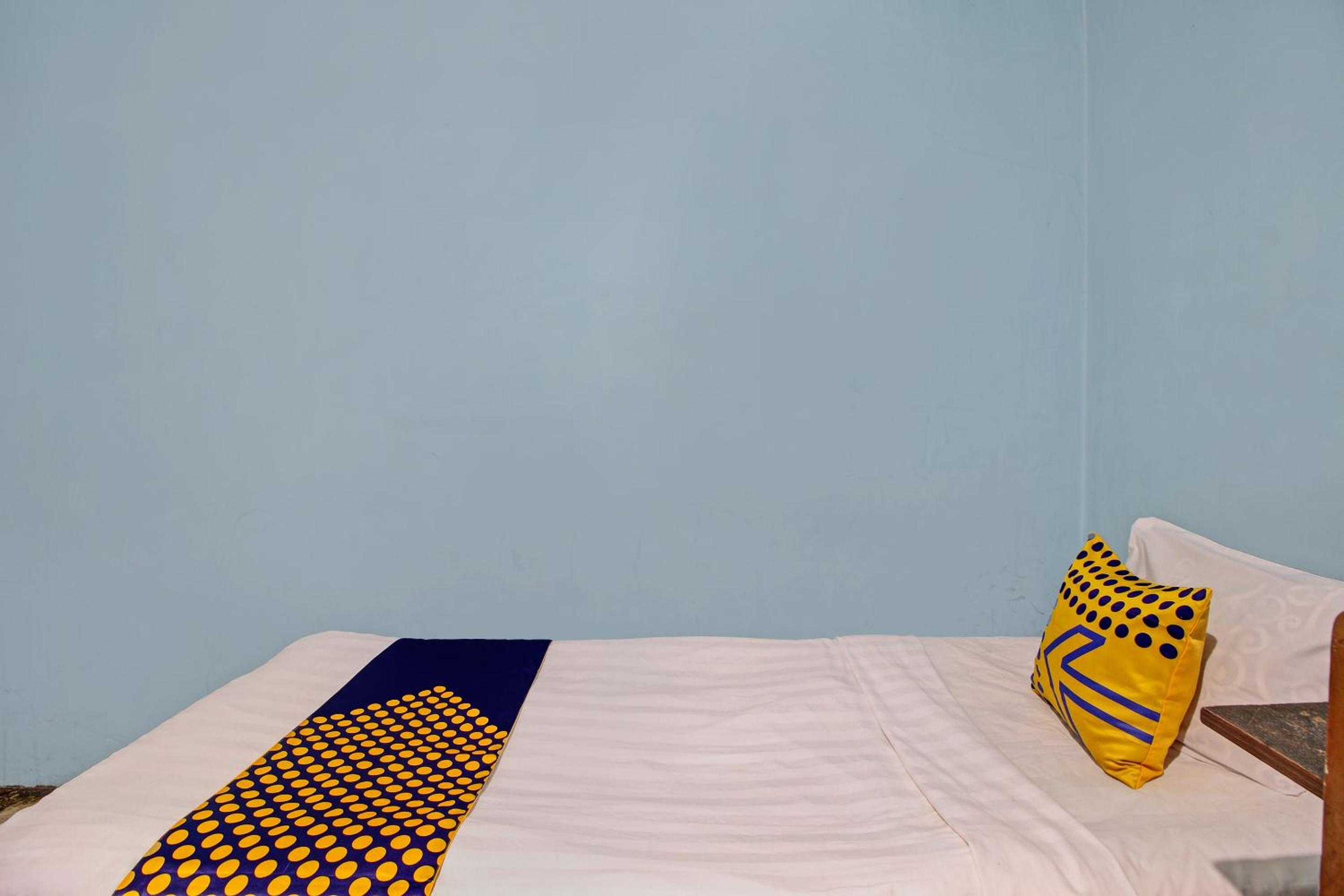 Queen Room photo 3