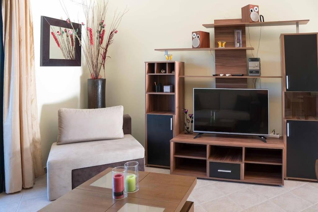 Two-Bedroom Apartment photo 3