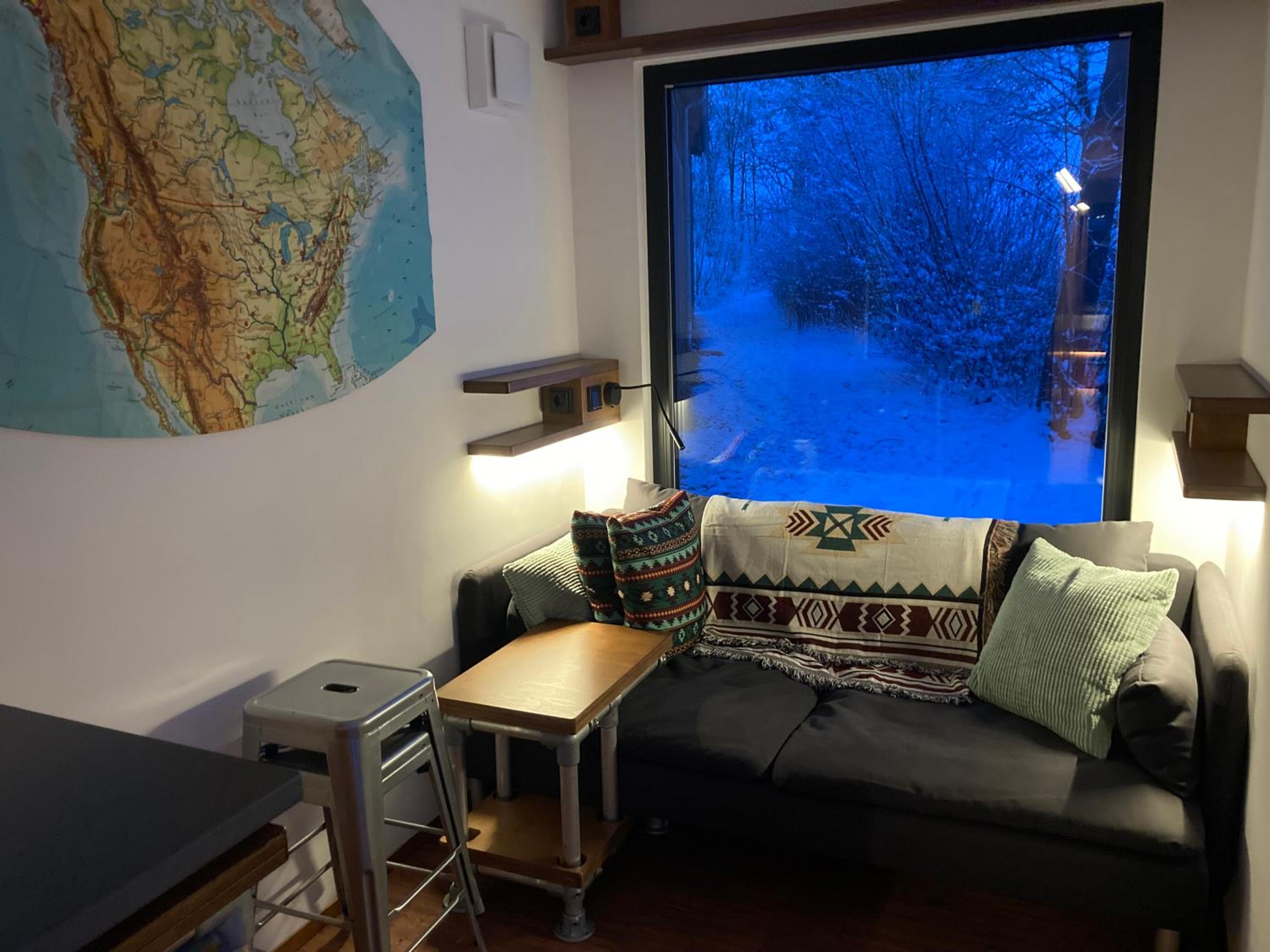 One-Bedroom House photo 1