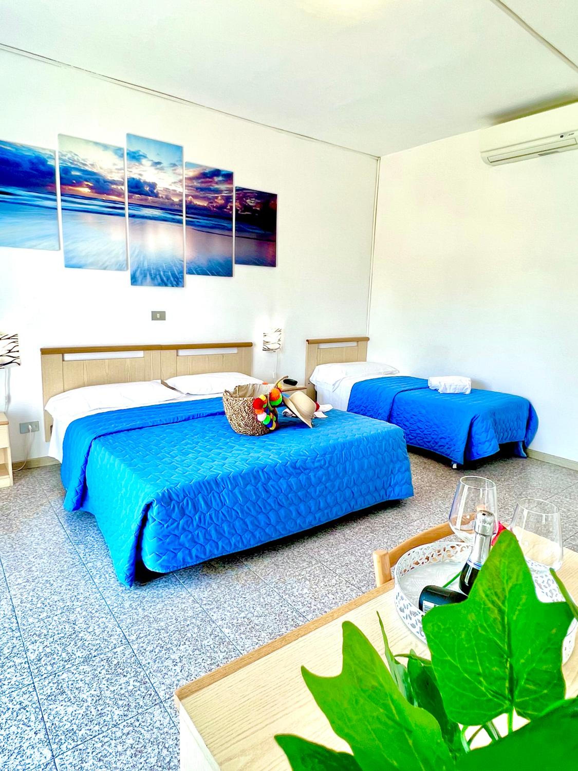Triple Room with Parking - Photo 1