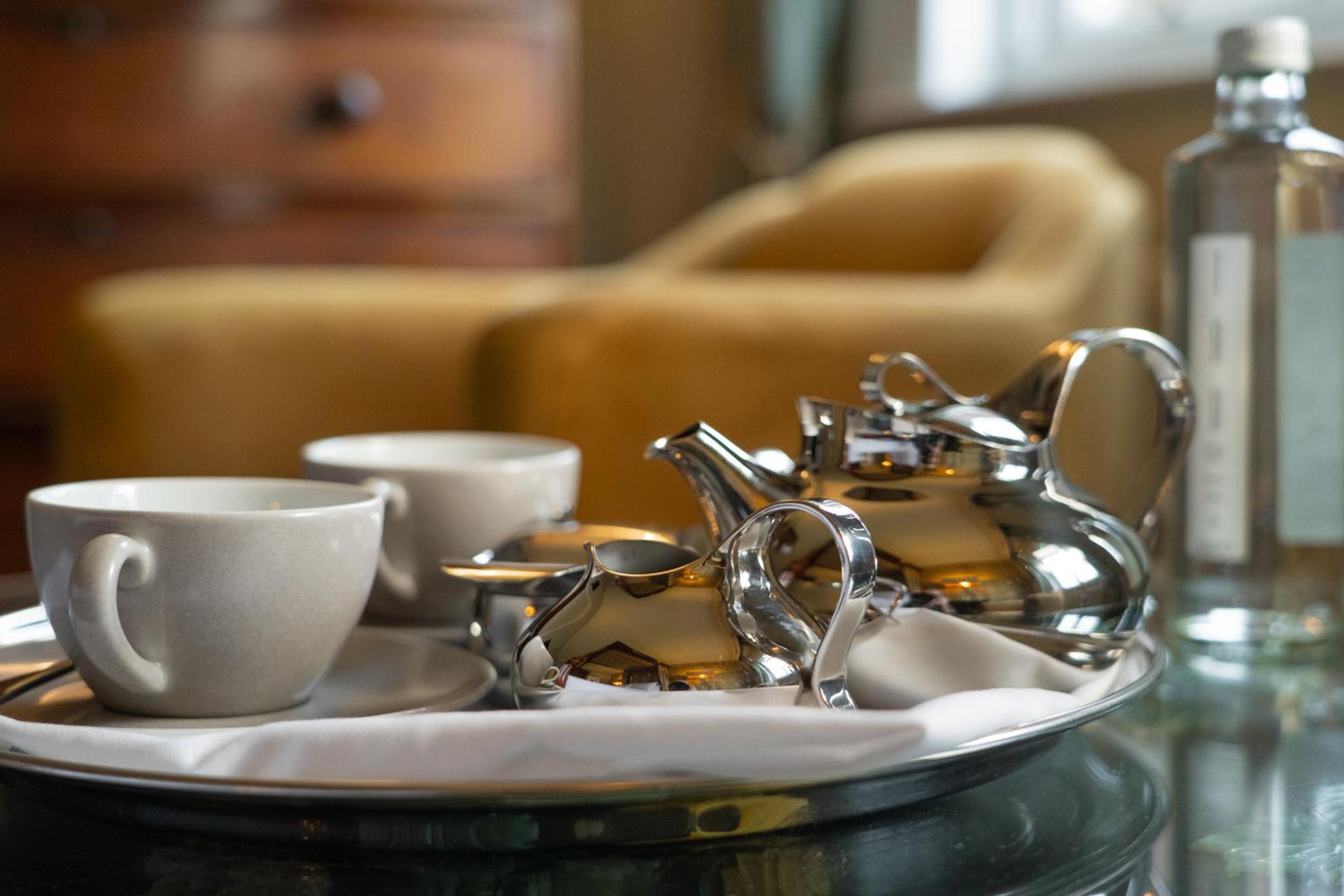 Suite - Willoughby - Photo 3