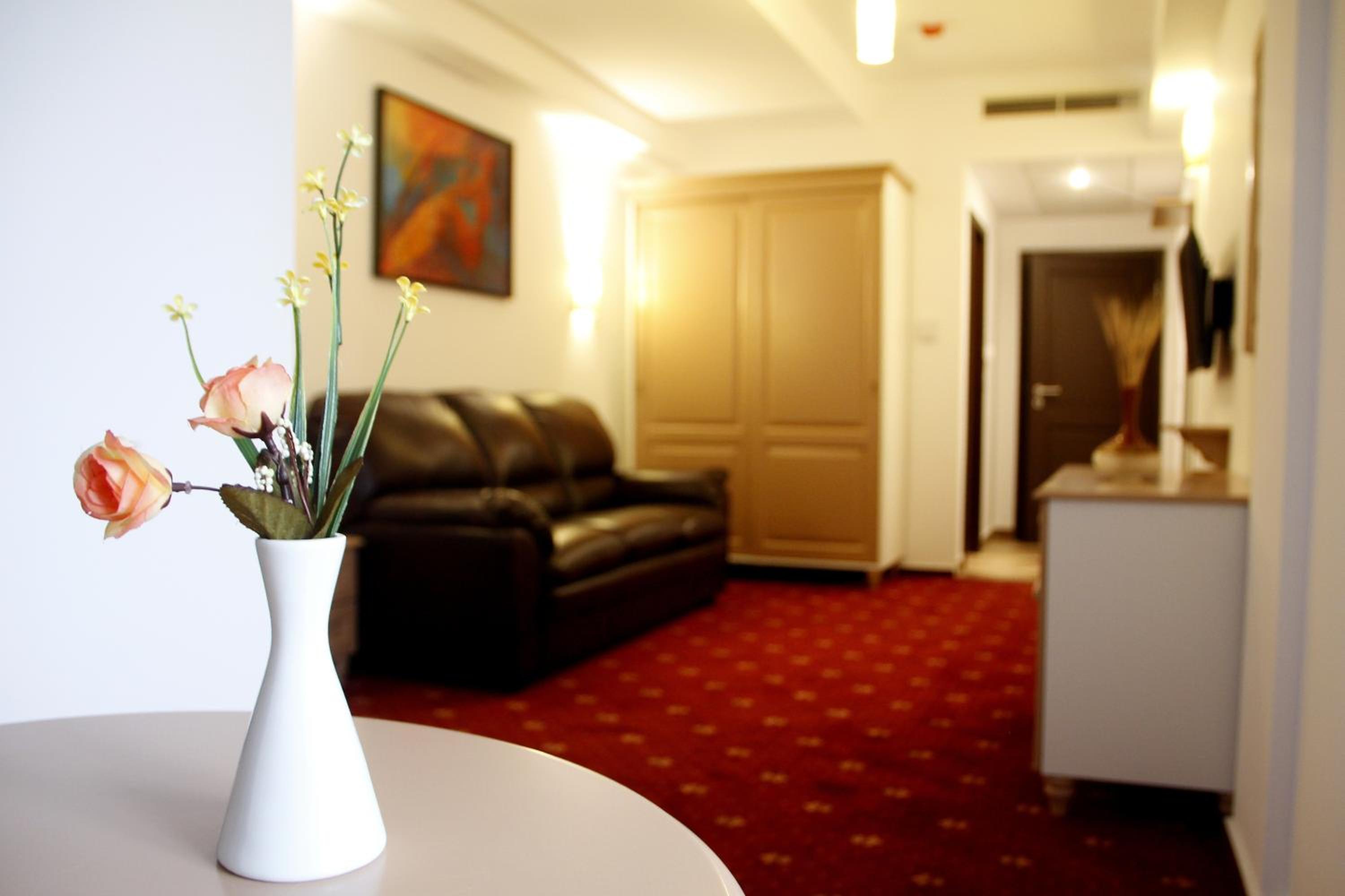 One-Bedroom Suite photo 2