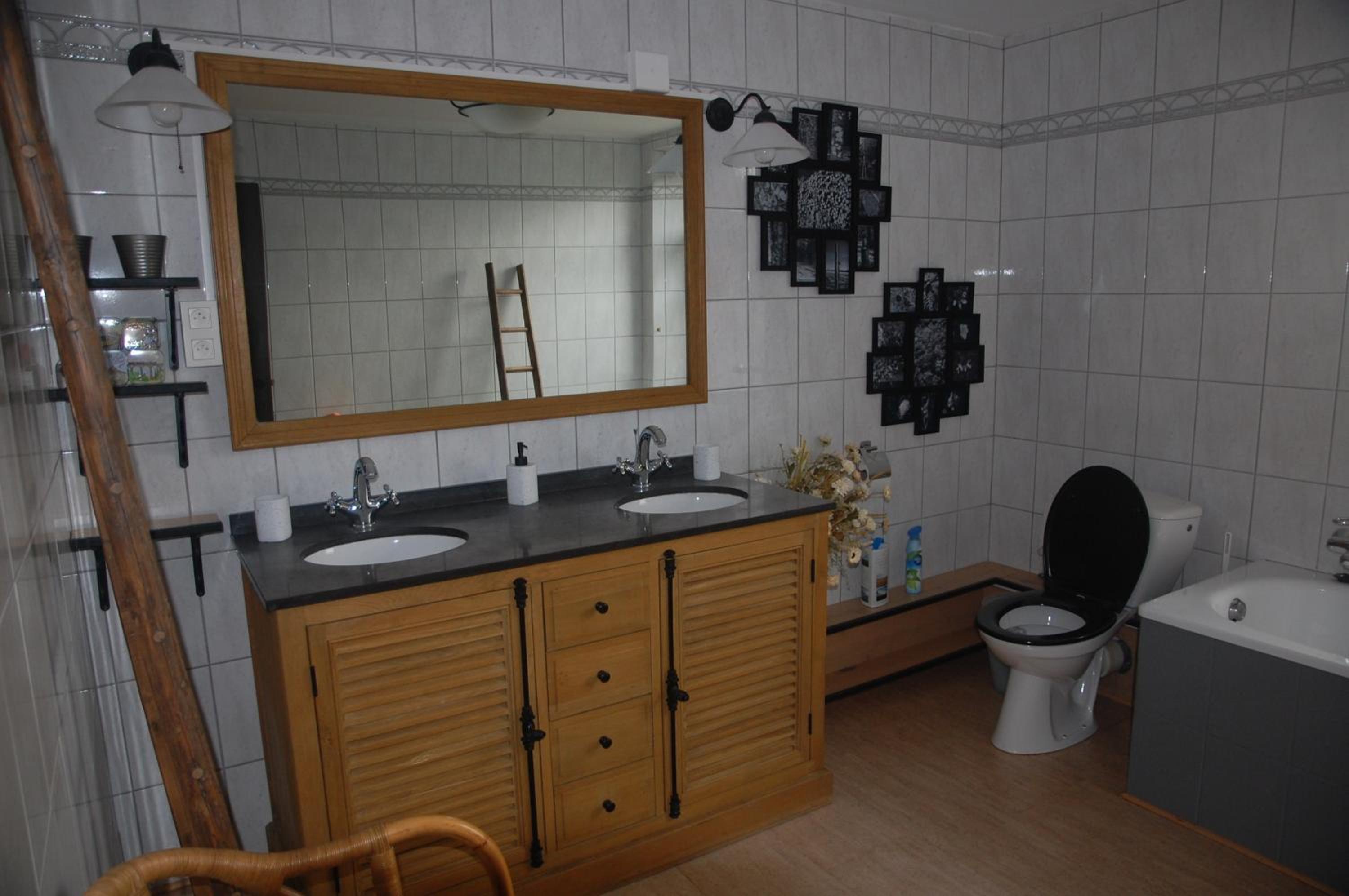 Deluxe Suite photo 2