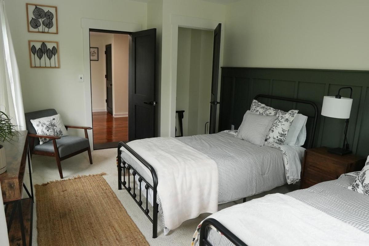 Deluxe Twin Room photo 2