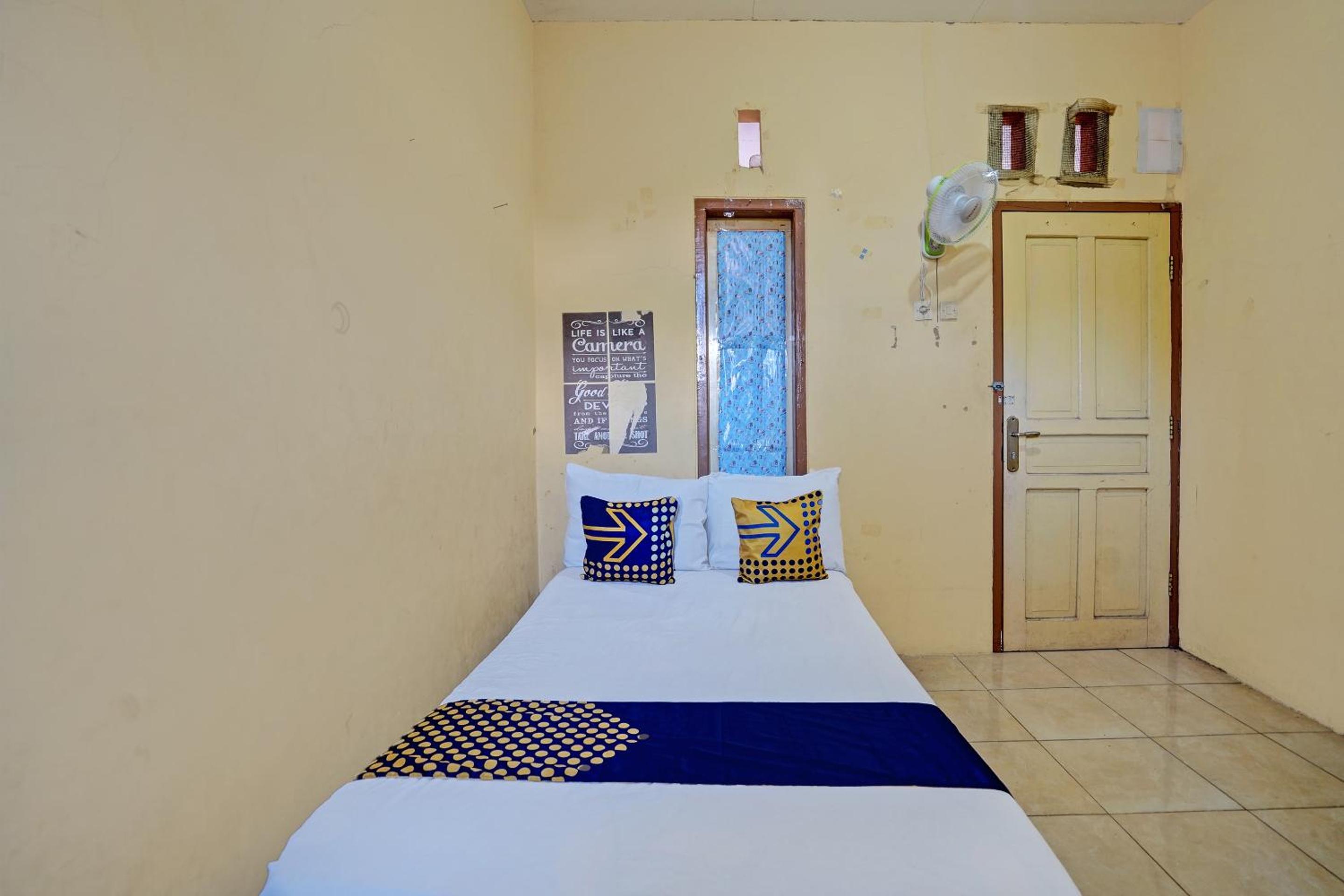 Budget Double Room - Photo 6