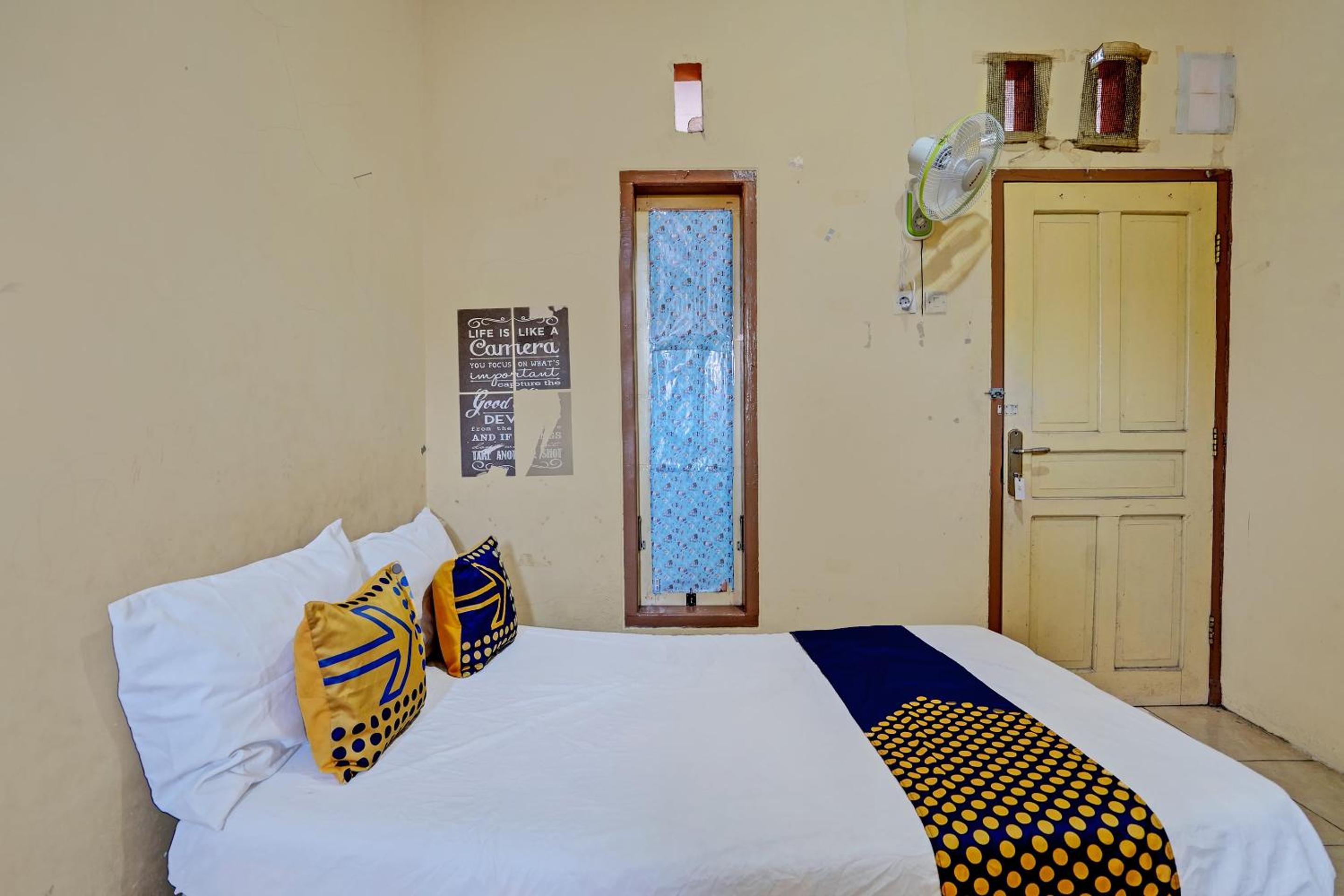 Budget Double Room - Photo 4