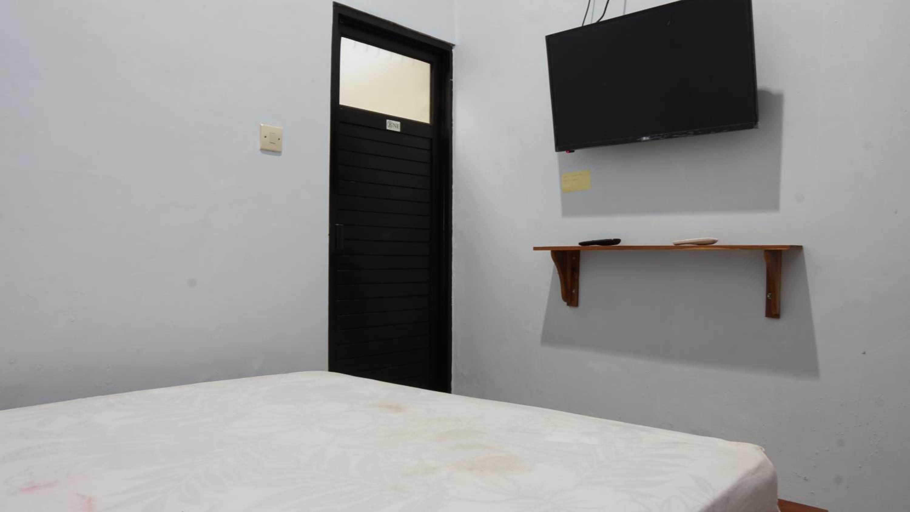 Standard Double Room - Photo 4