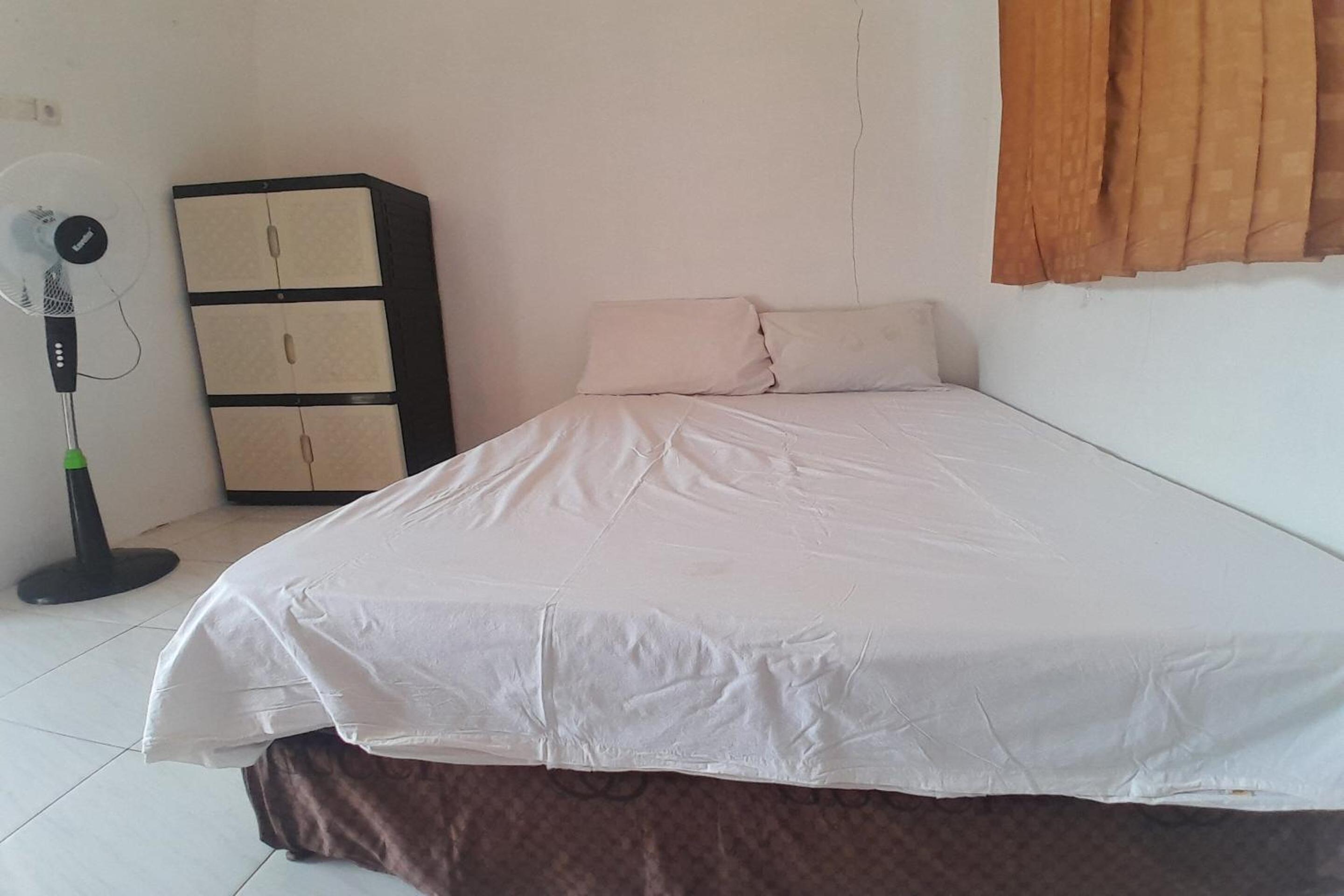 Budget Double Room - Photo 8