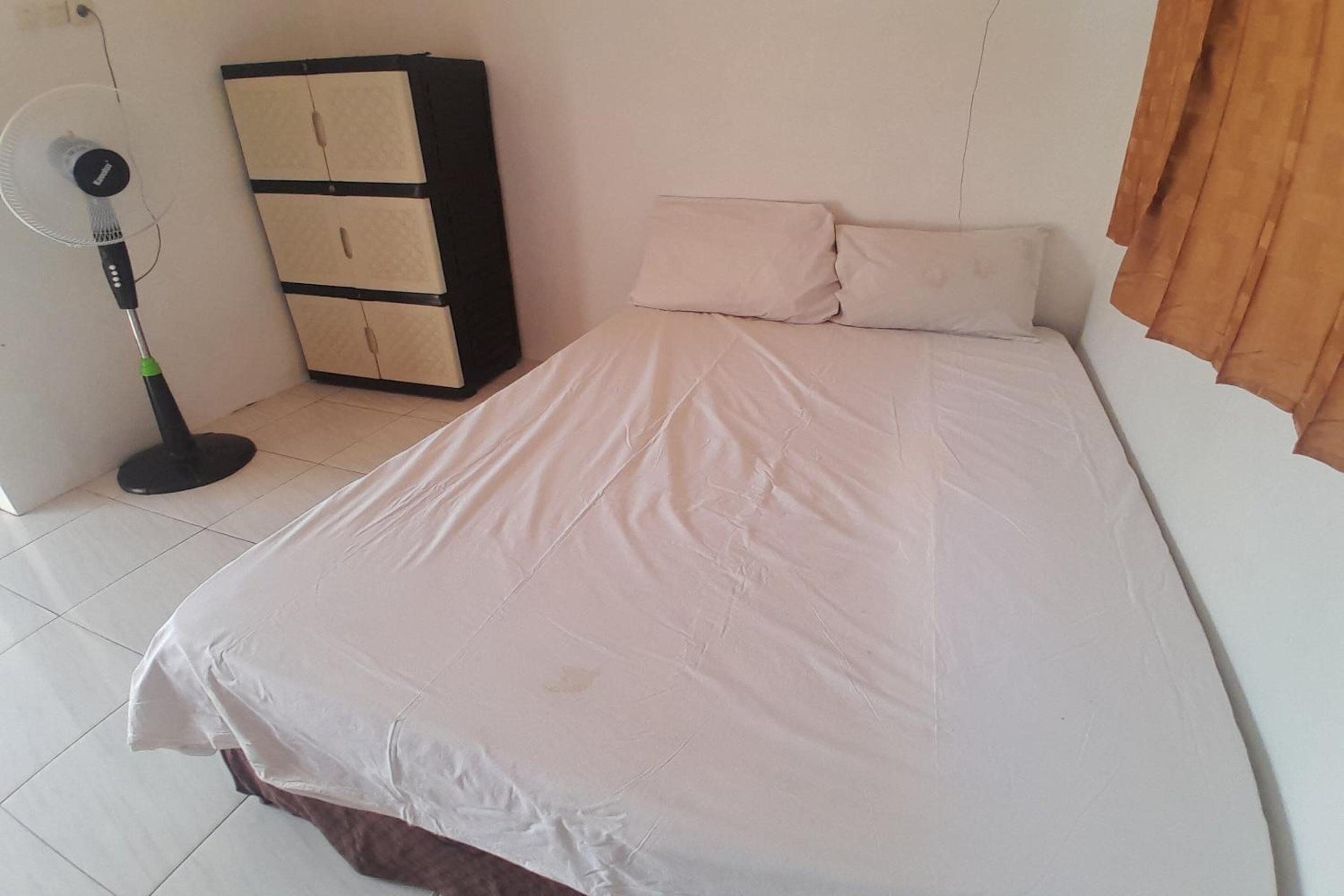 Budget Double Room - Photo 16