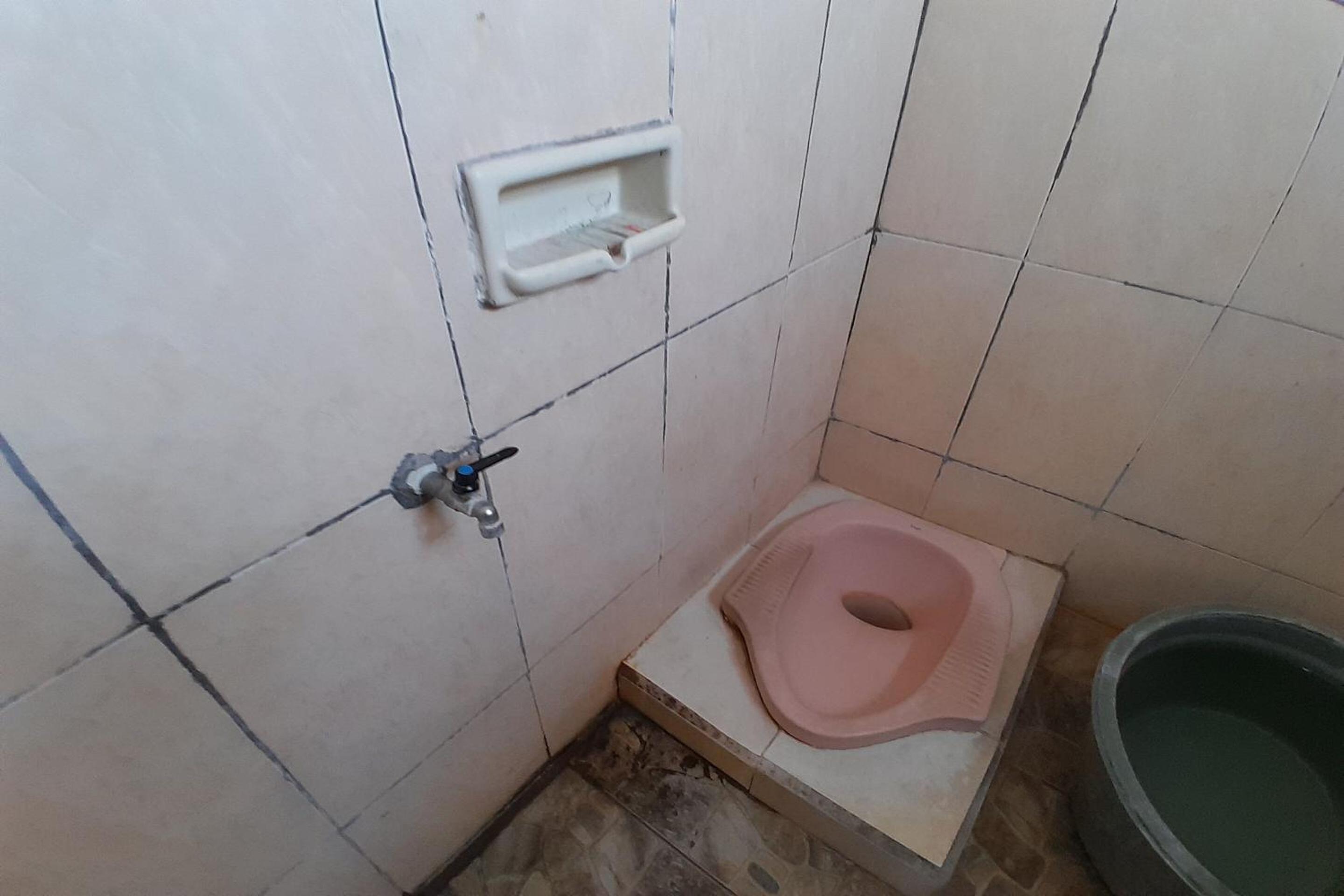 Budget Double Room - Photo 15