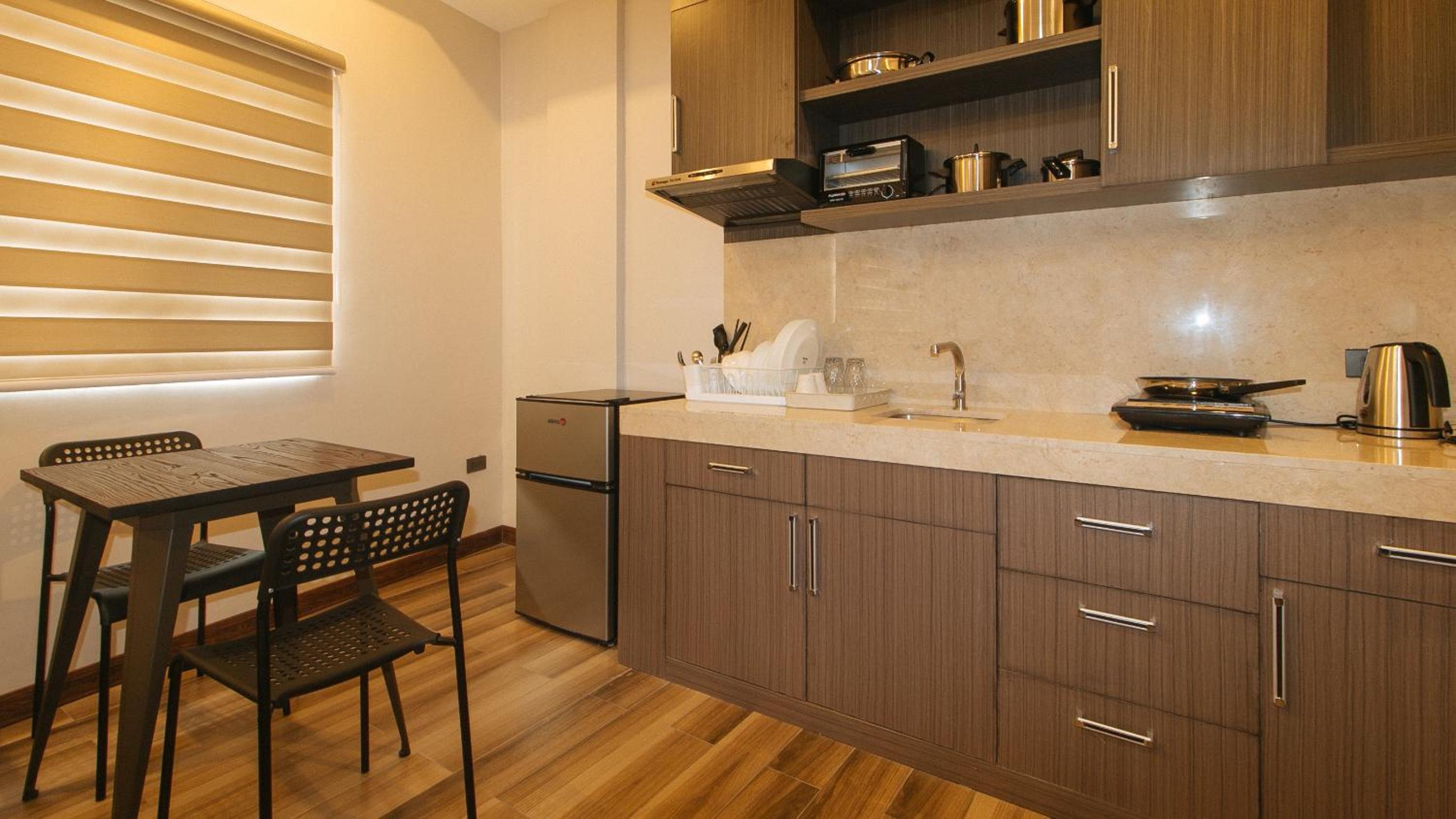 Standard Double Room - Photo 10