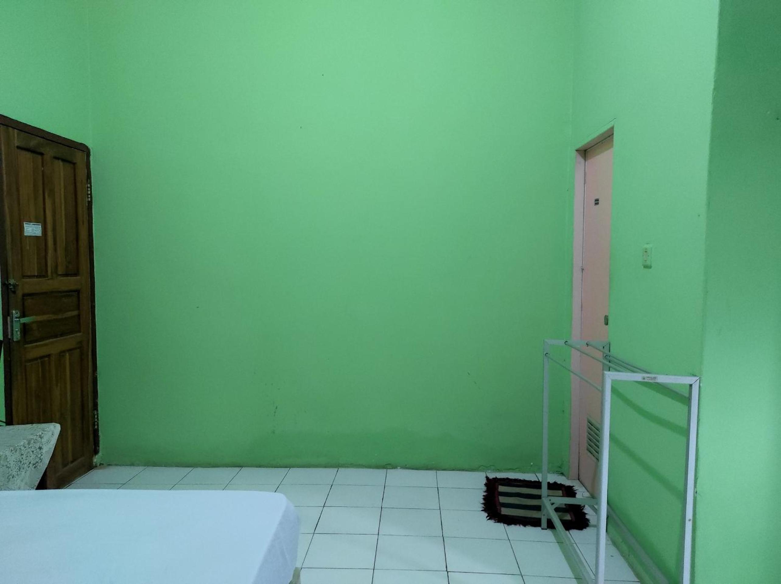 Standard Double Room - Photo 9