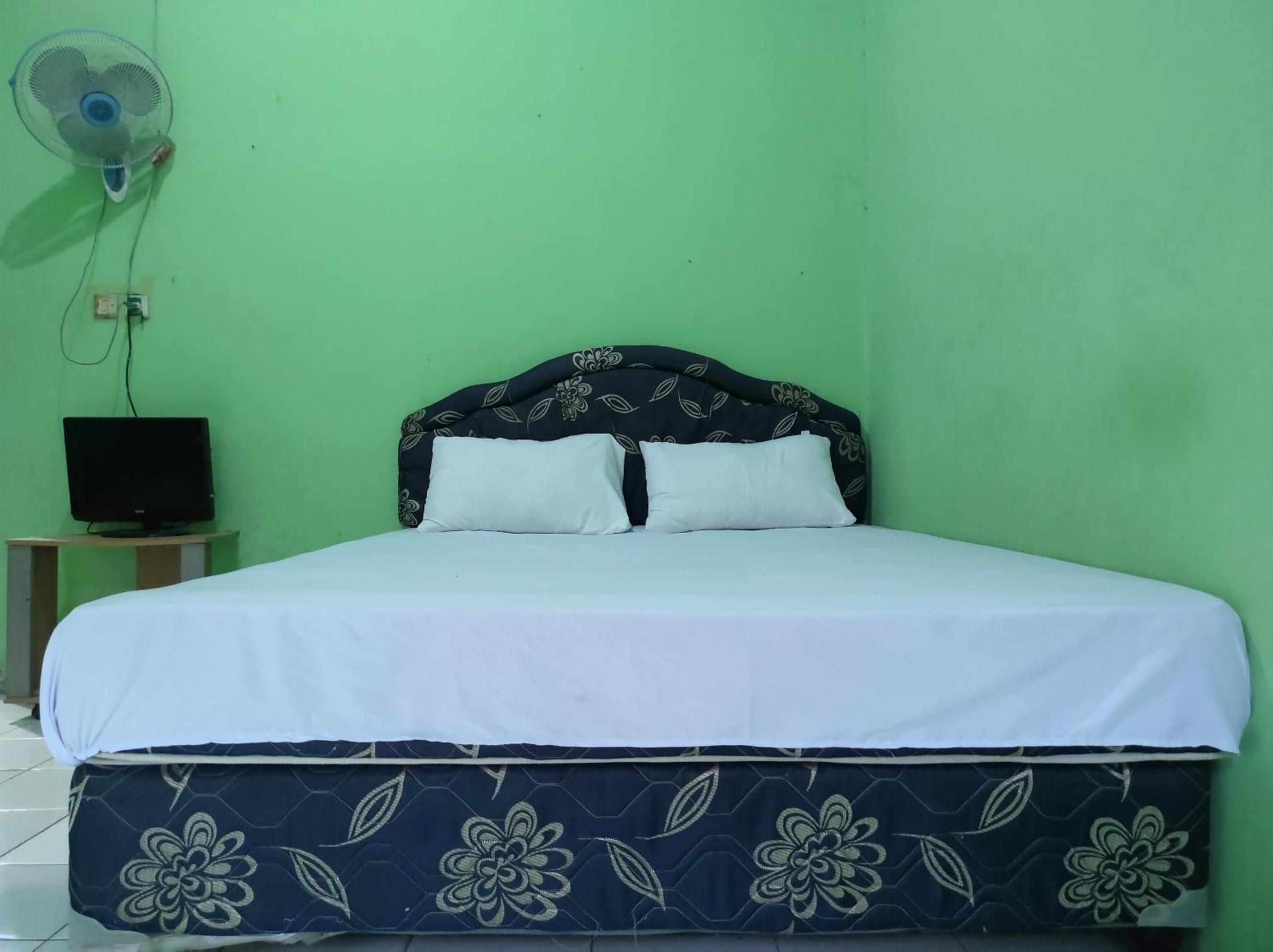 Standard Double Room - Photo 7
