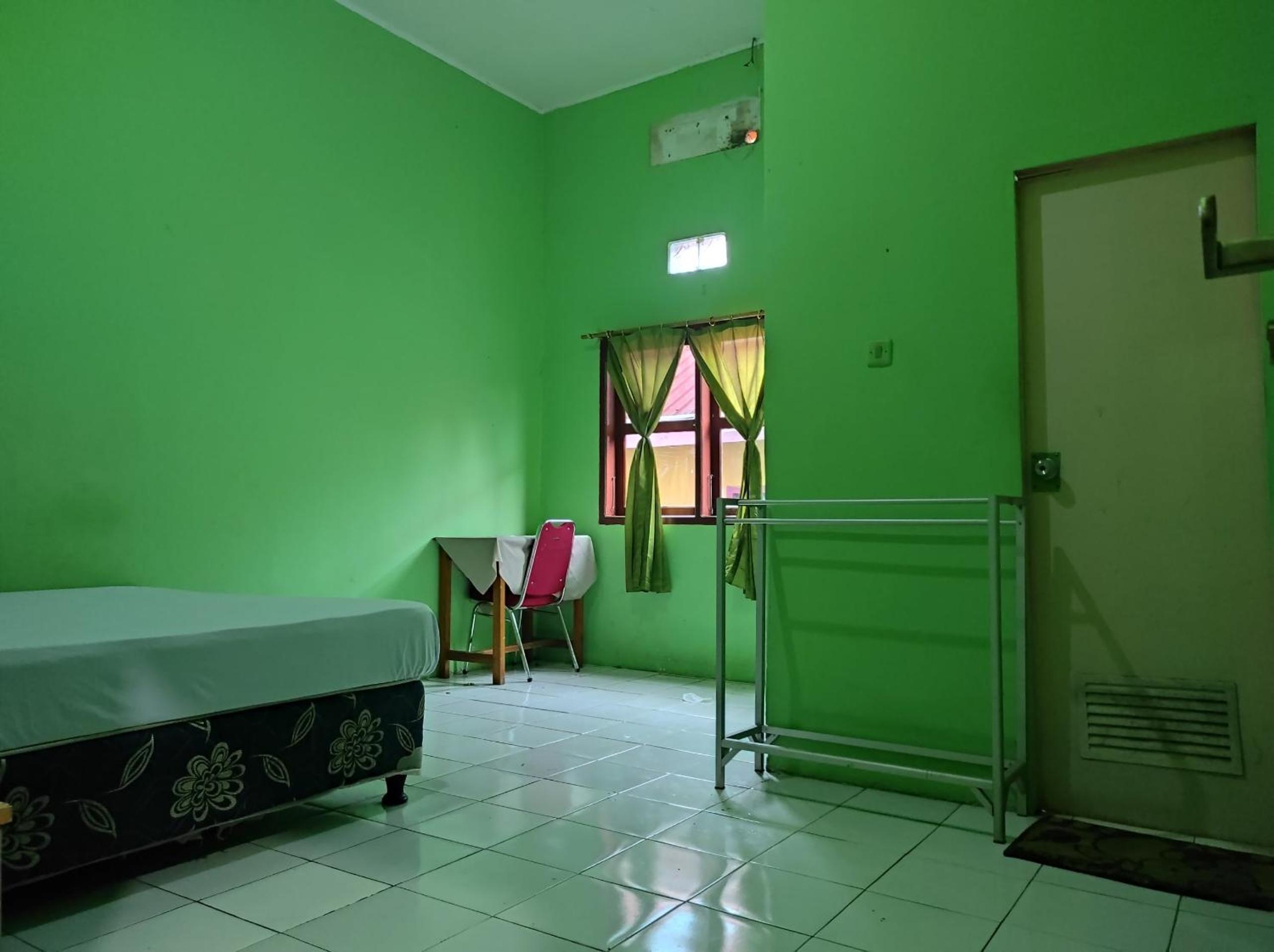 Standard Double Room - Photo 5