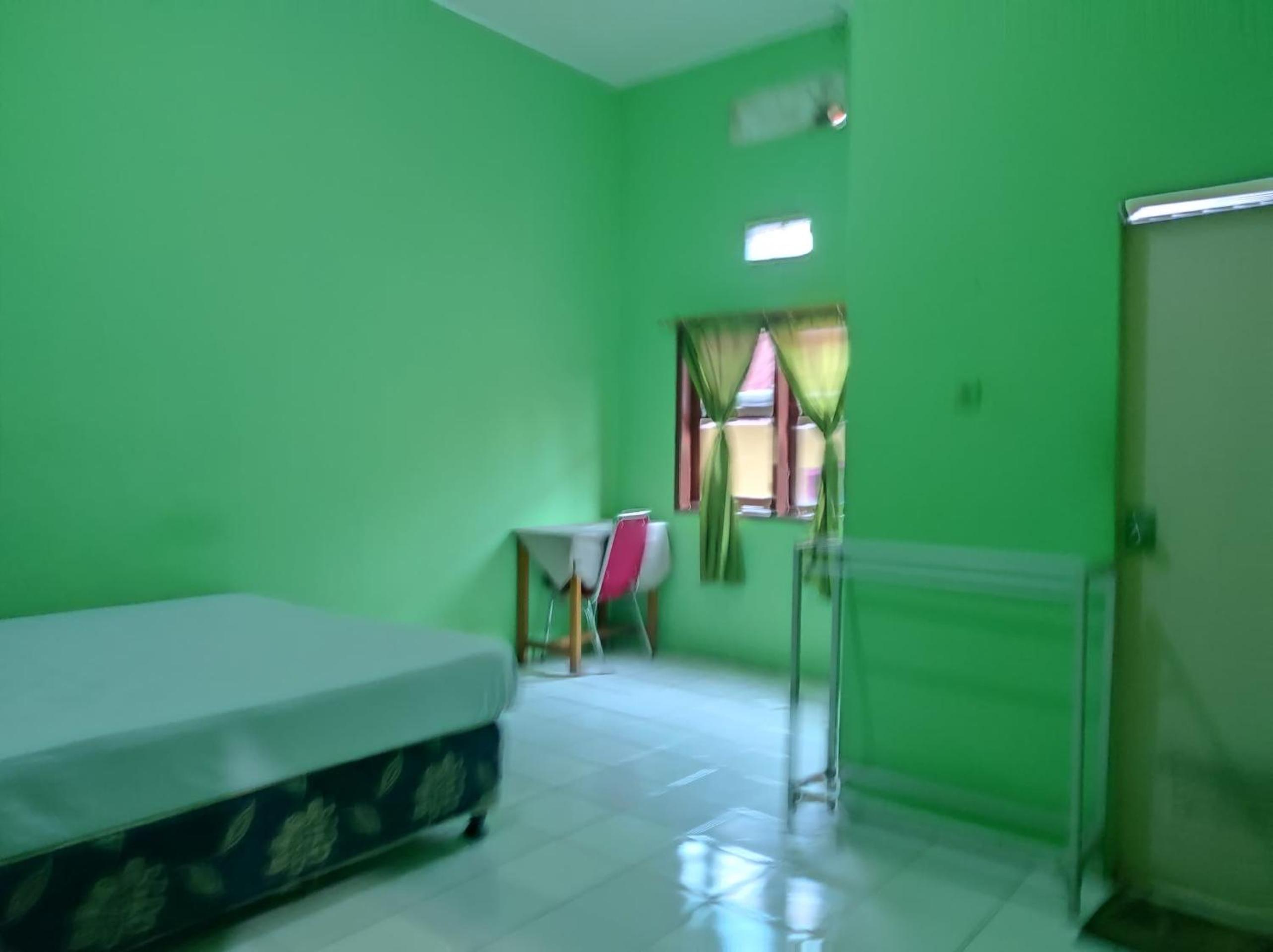 Standard Double Room - Photo 4