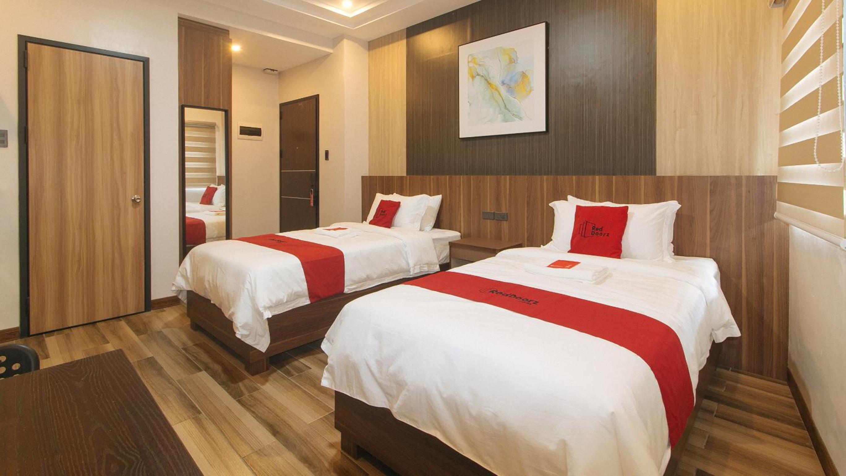 Twin Room - Photo 3