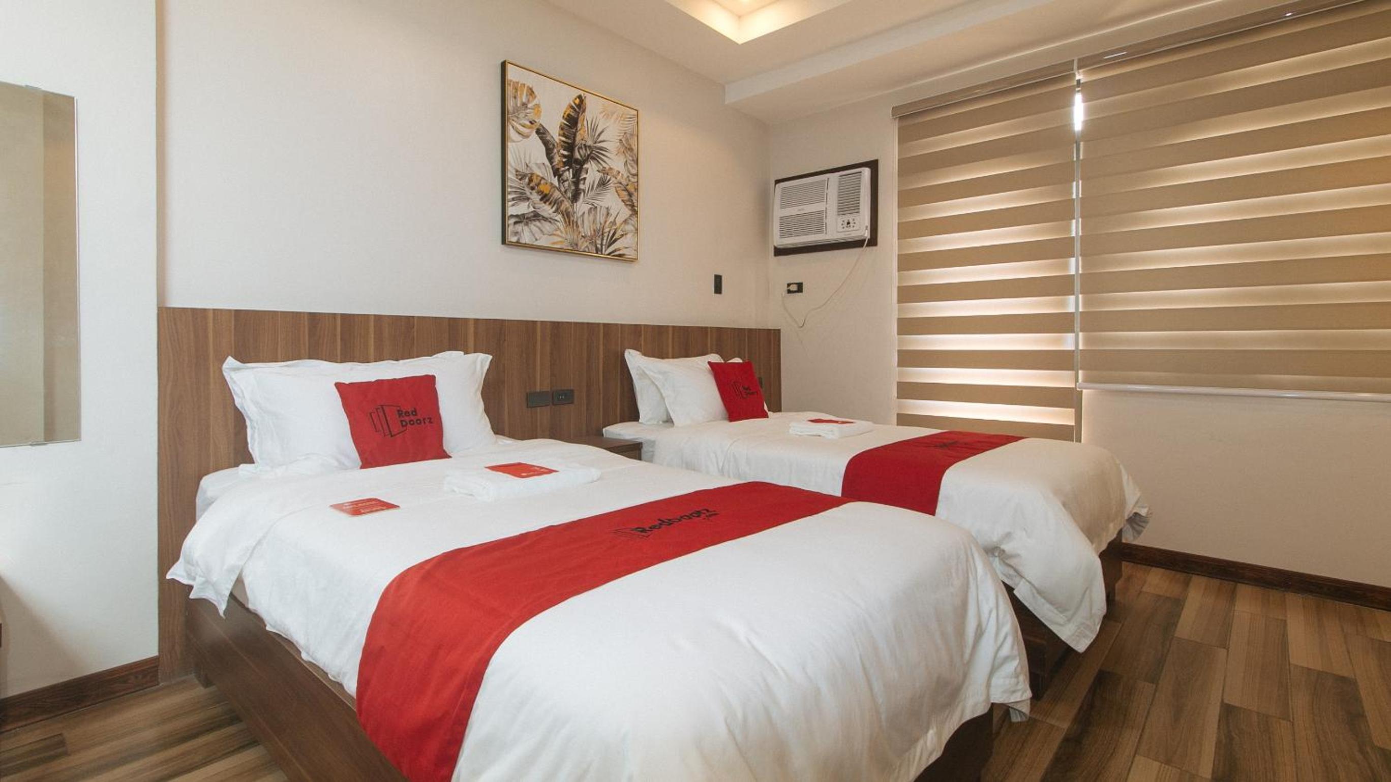 Deluxe Twin Room - Photo 11