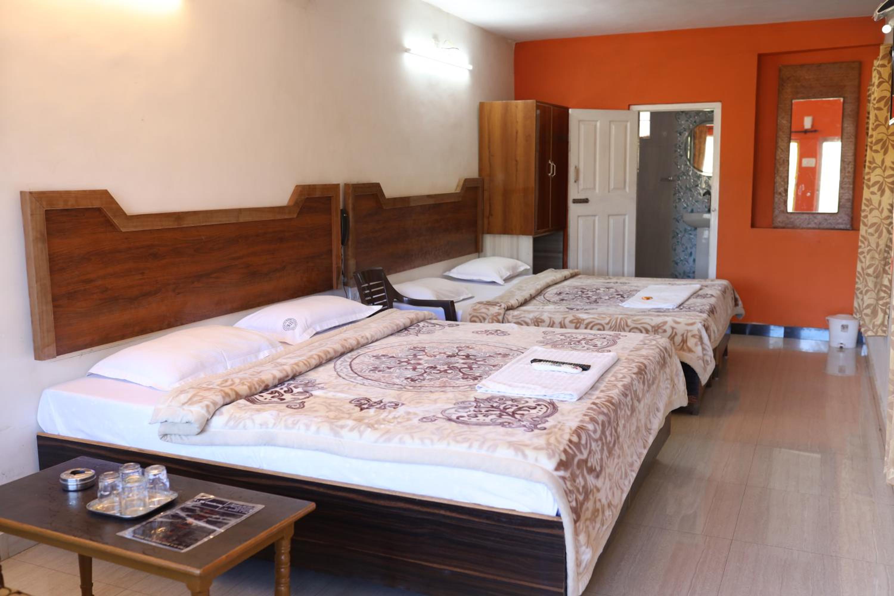 Deluxe Family Room - Photo 2