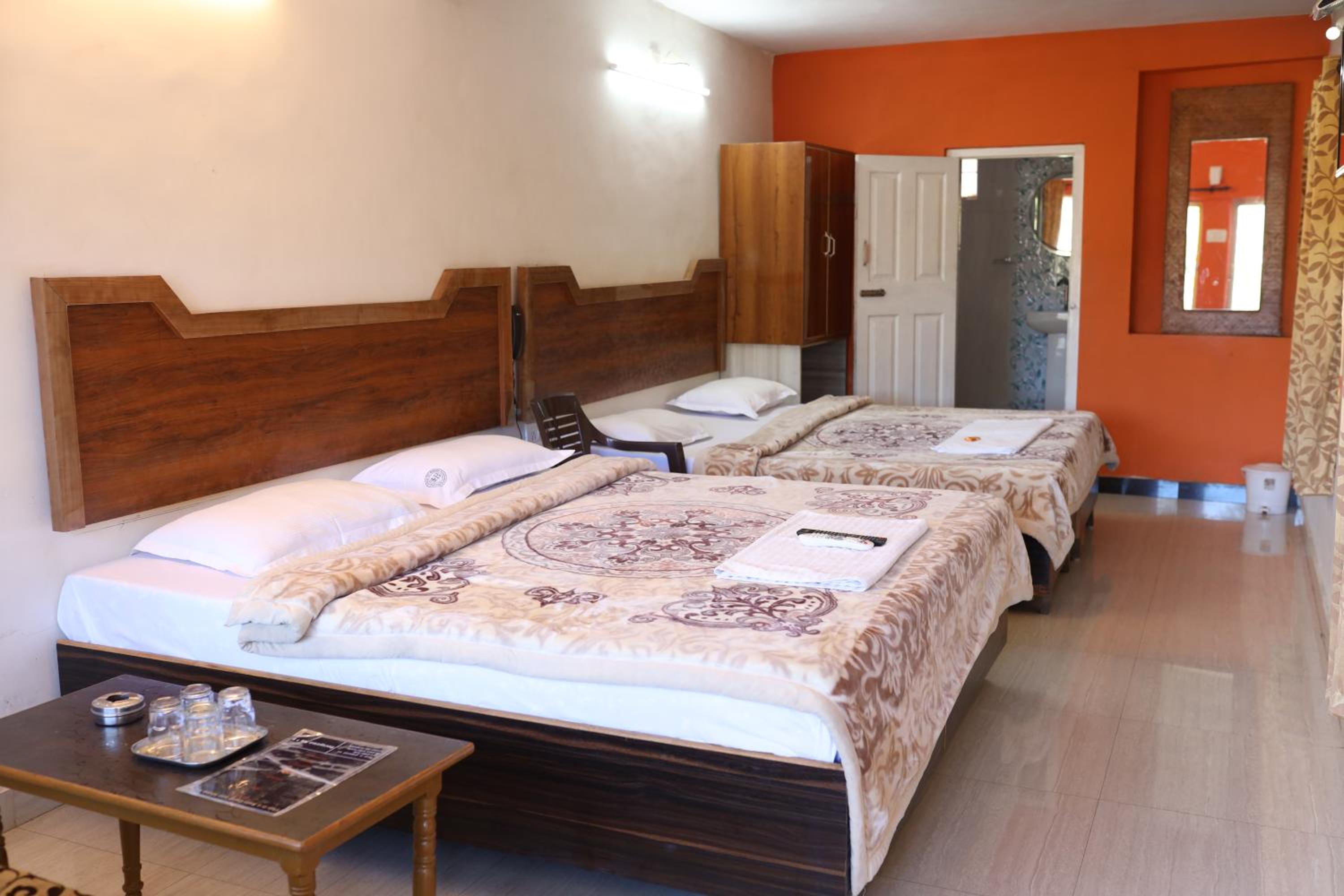 Deluxe Family Room - Photo 3