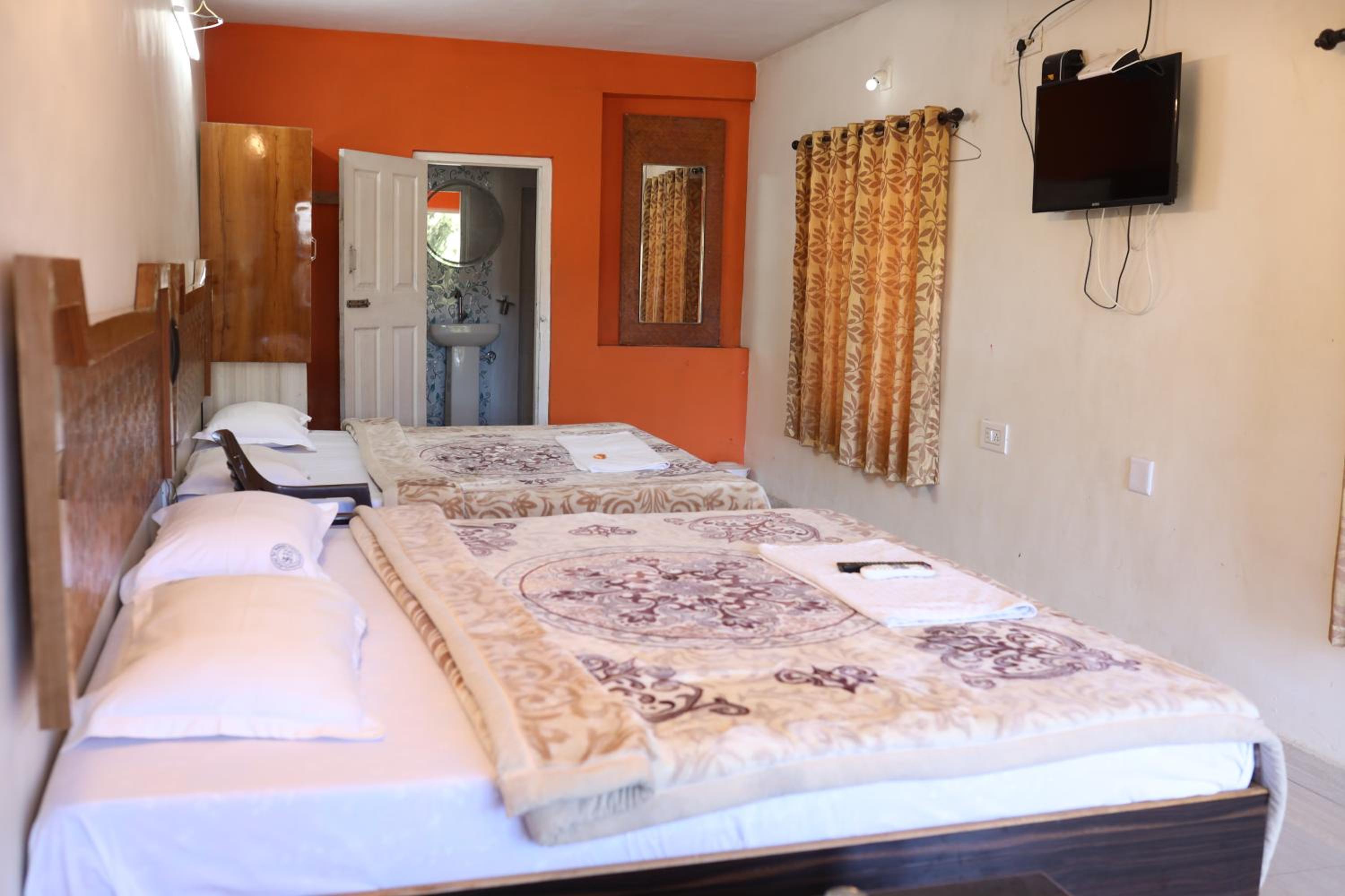 Deluxe Family Room - Photo 15