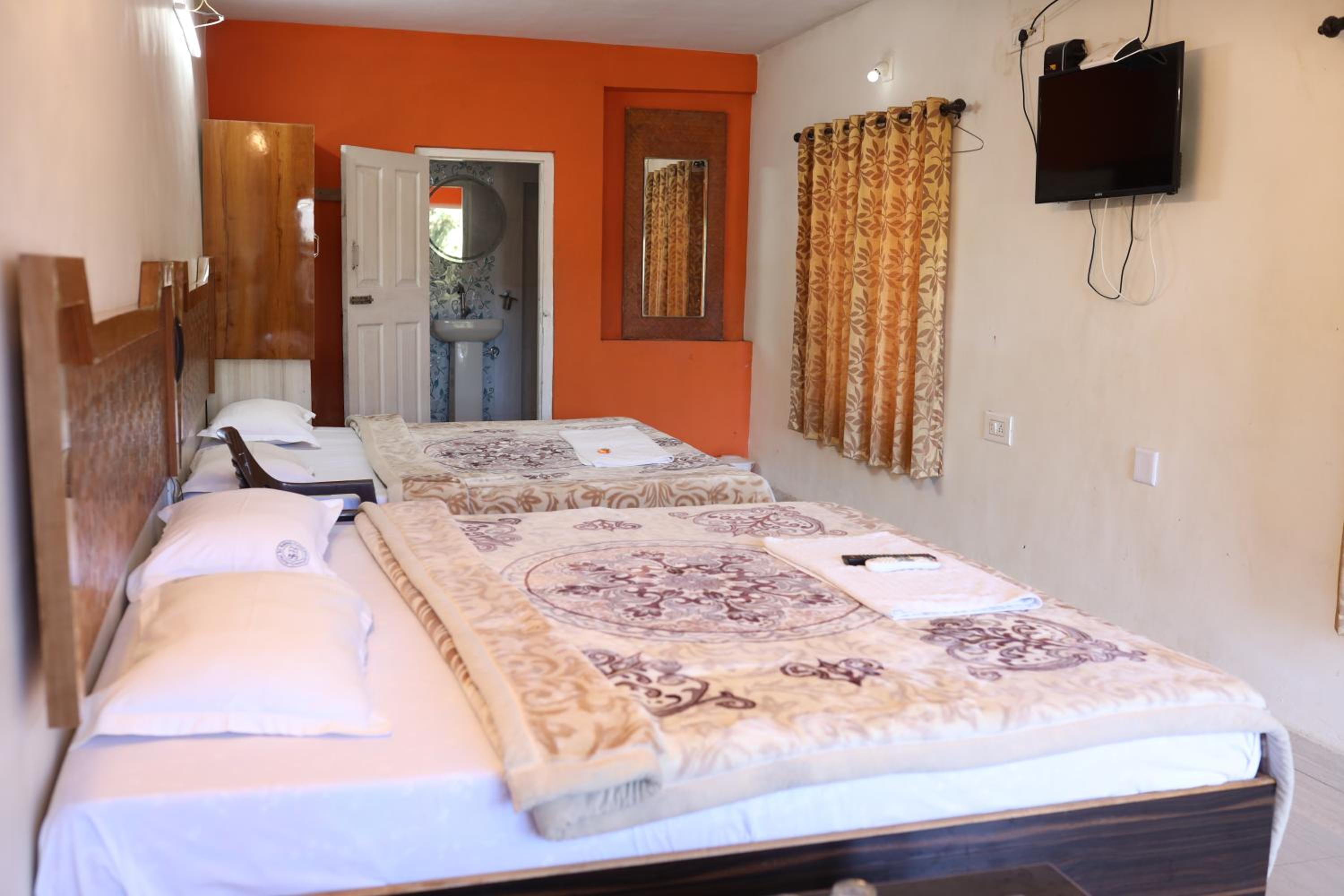 Deluxe Family Room - Photo 16