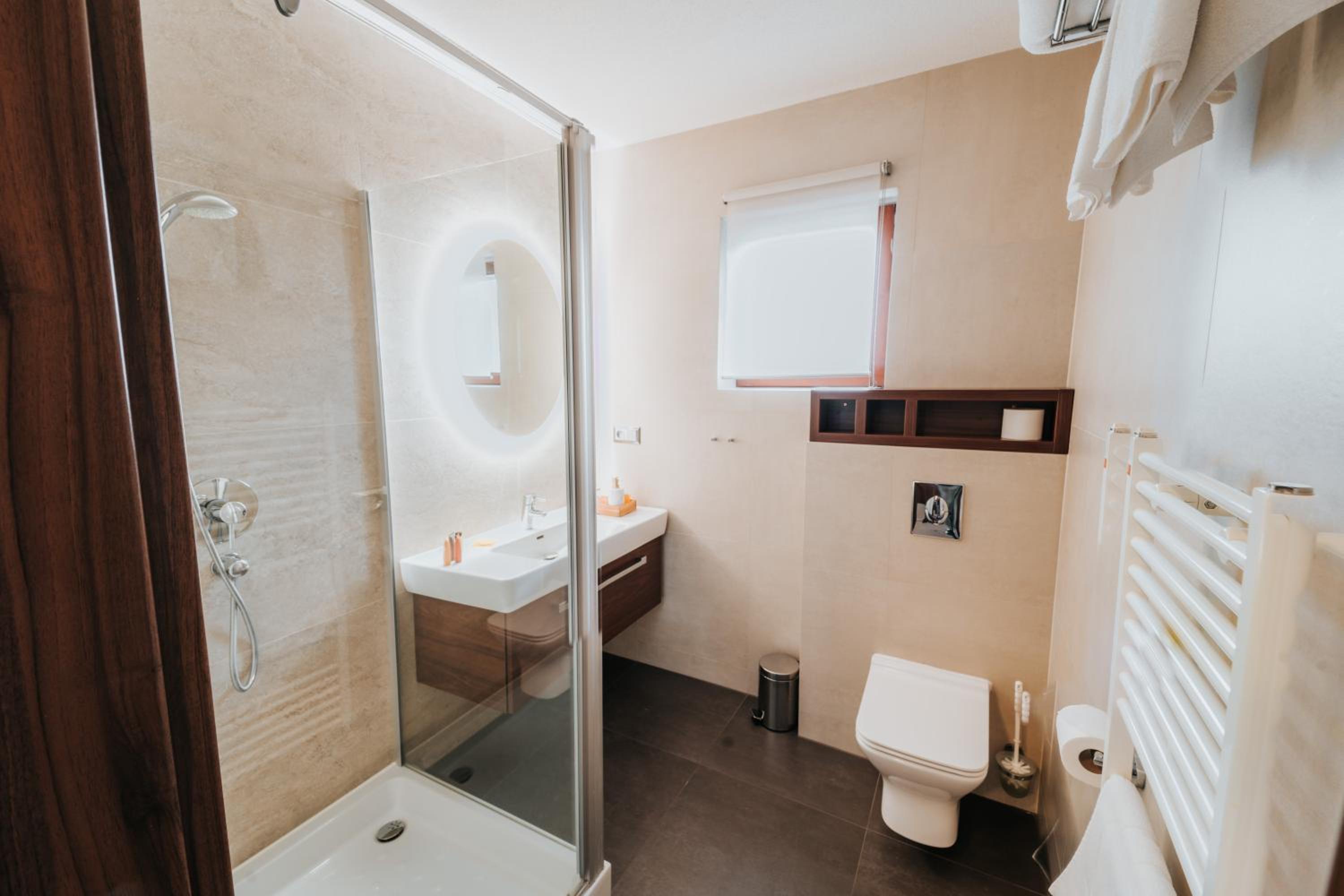 Double or Twin Room with Extra Bed photo 2