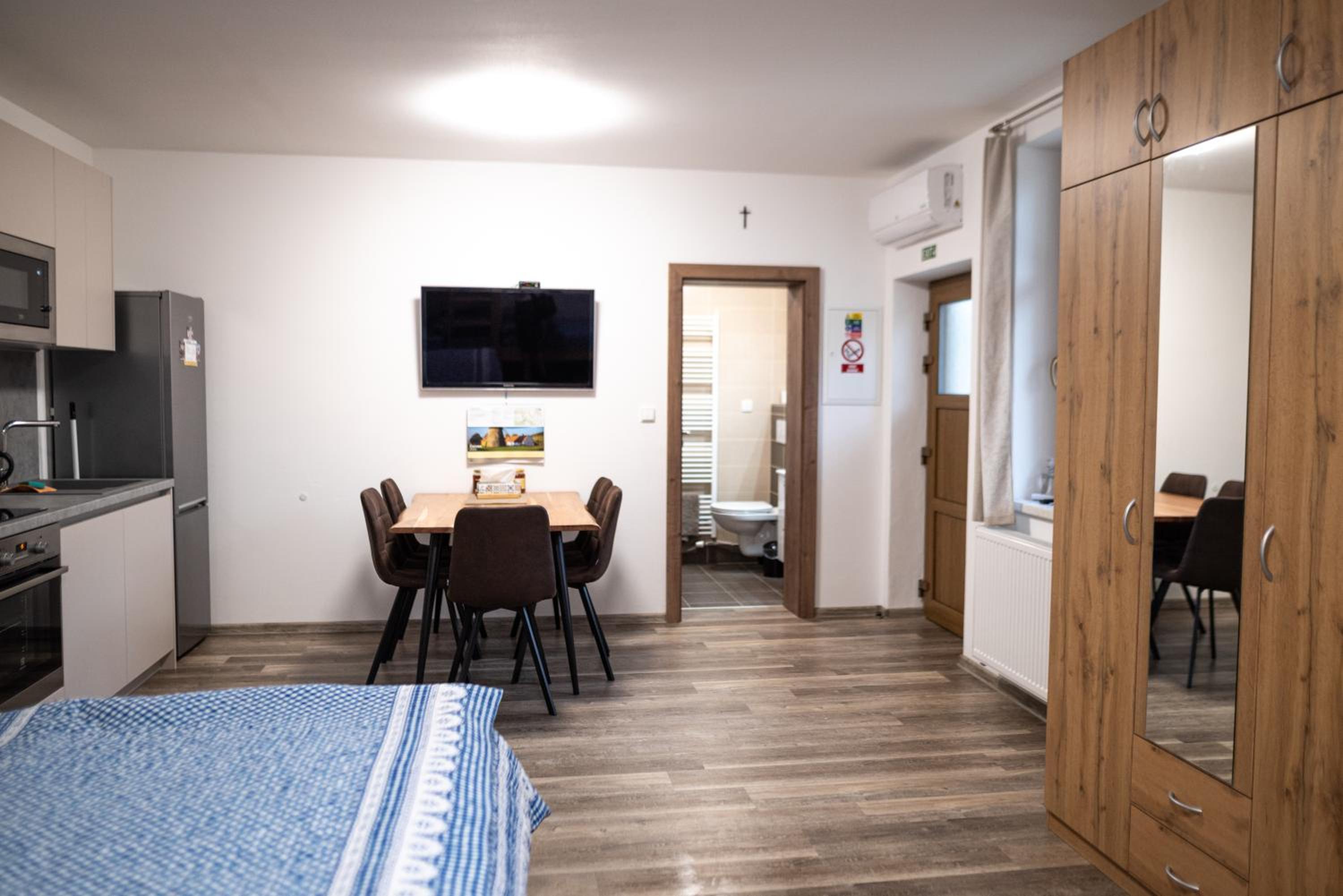 Apartment photo 1