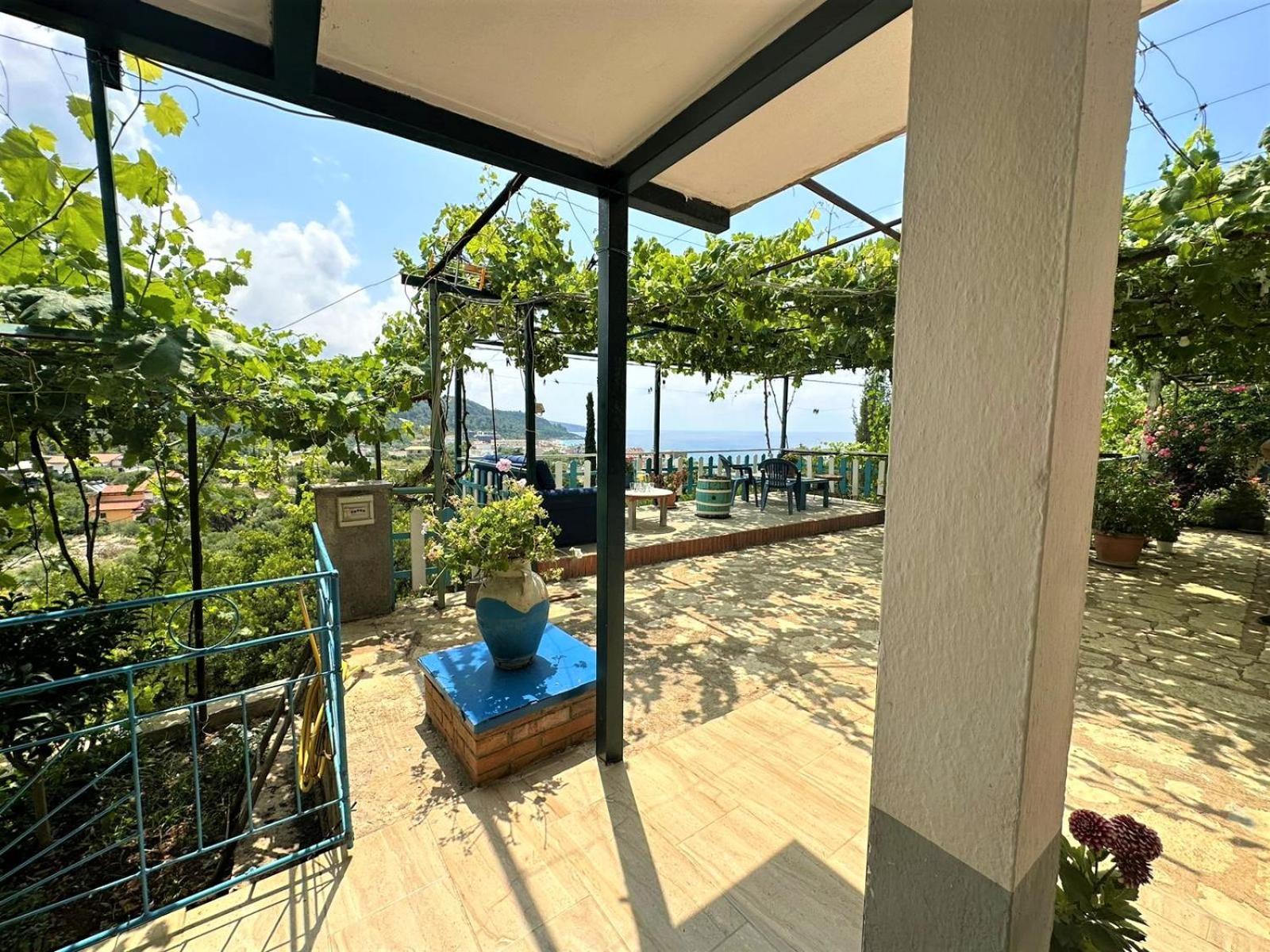Standard Triple Room with Sea View photo 2