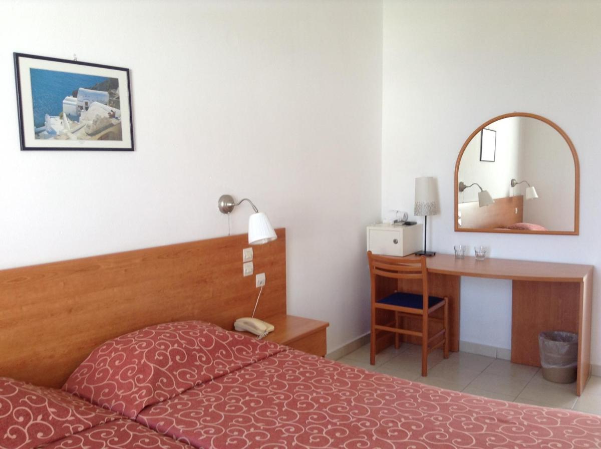 Standard Twin Room with Sea View