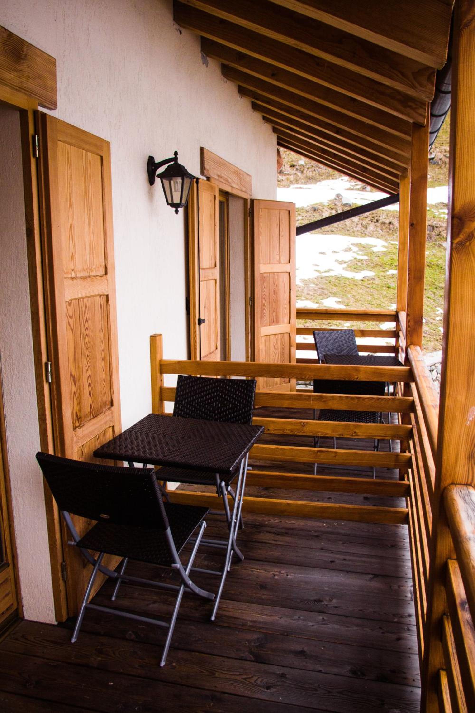 Double or Twin Room with Balcony - Photo 6