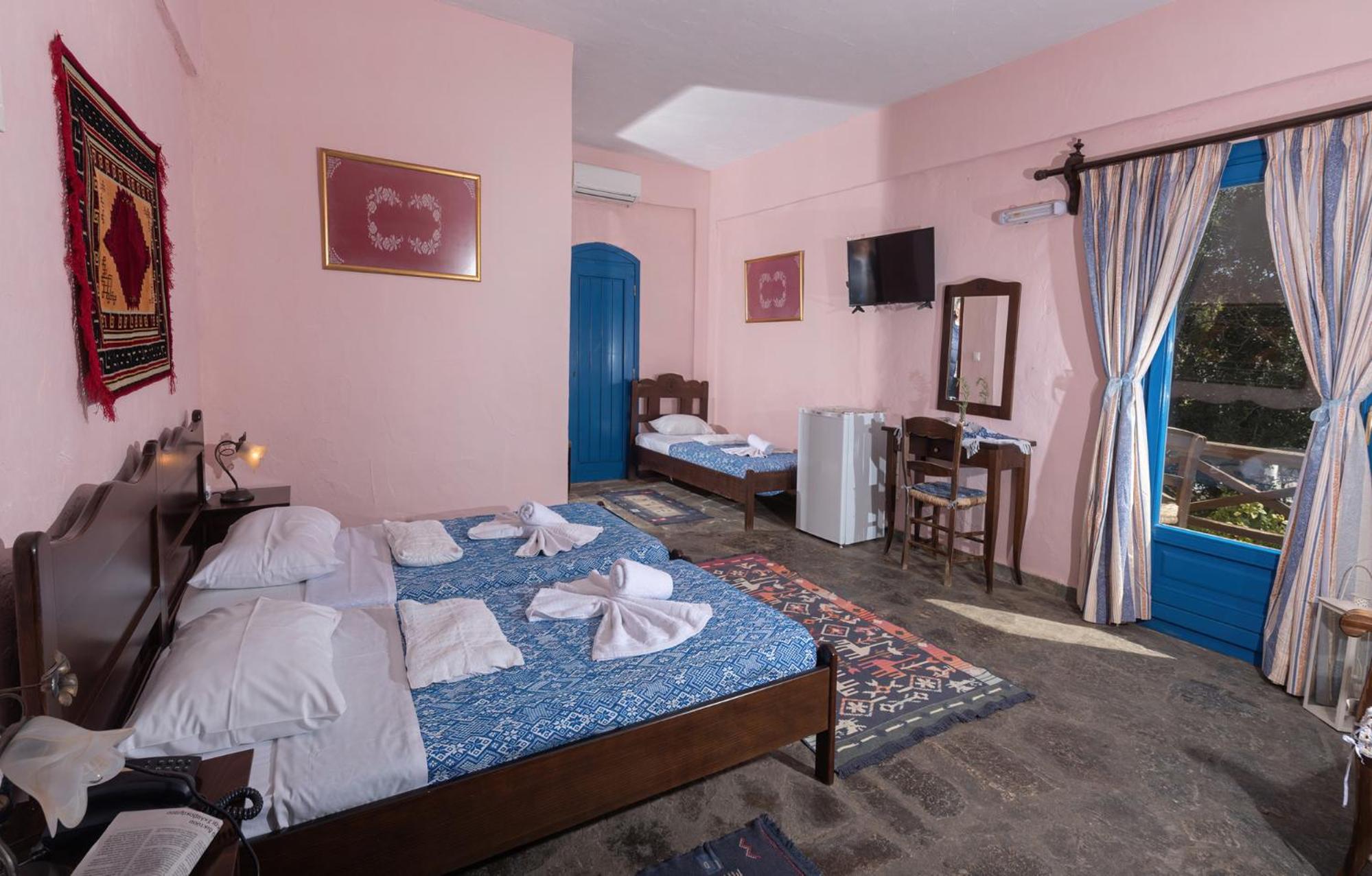 Single Room - Photo 11