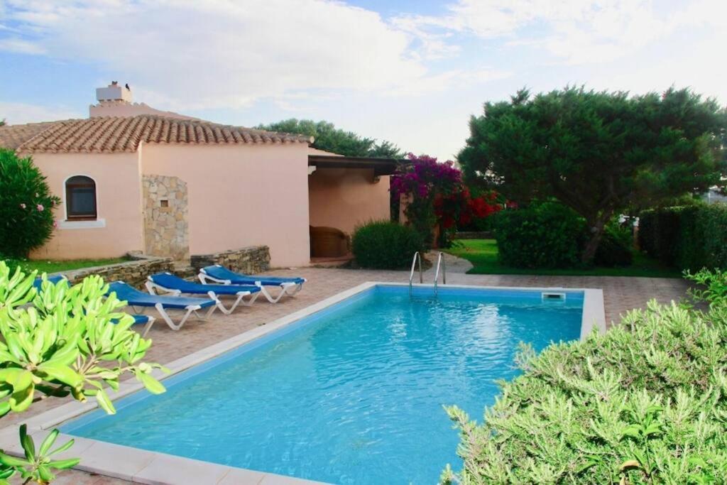 Three-Bedroom Villa photo 2