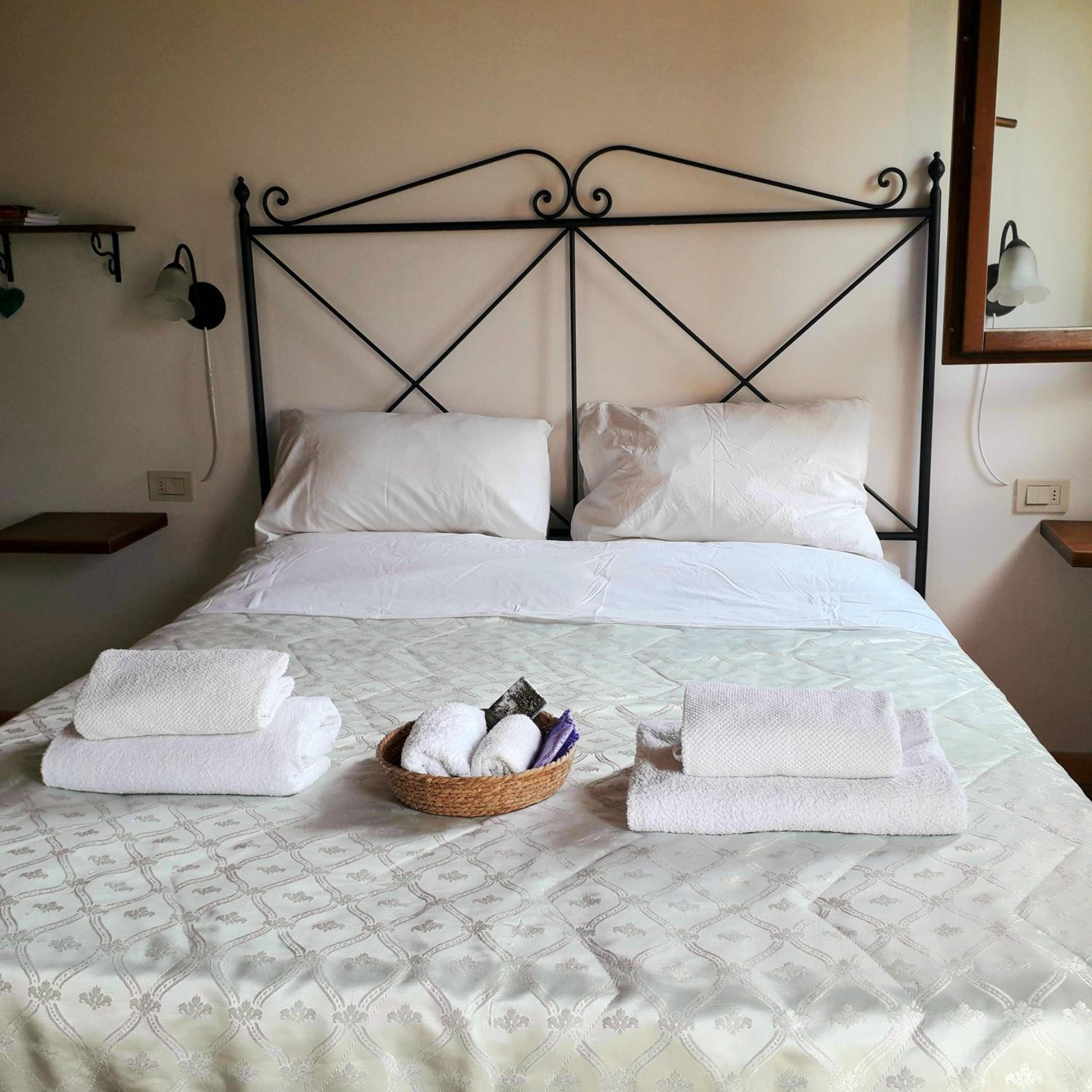 One-Bedroom House photo 1