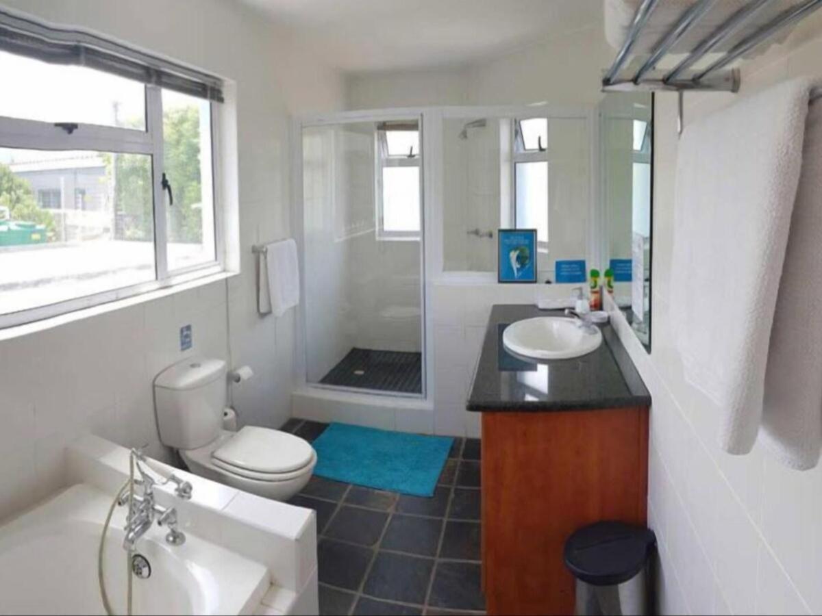 Double Room with Extra Bed - Photo 2