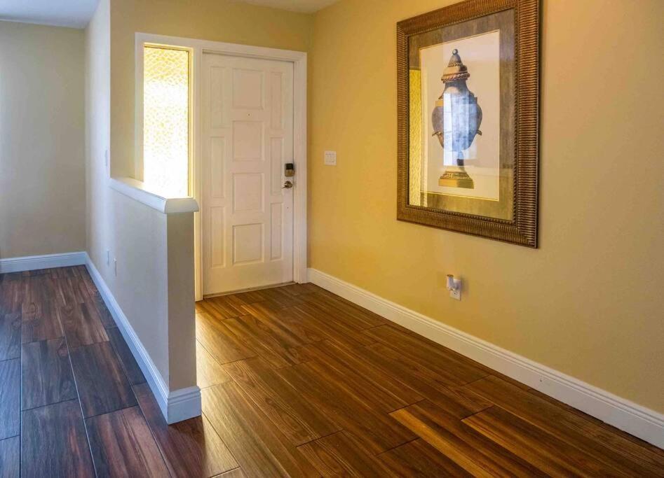Three-Bedroom House photo 1