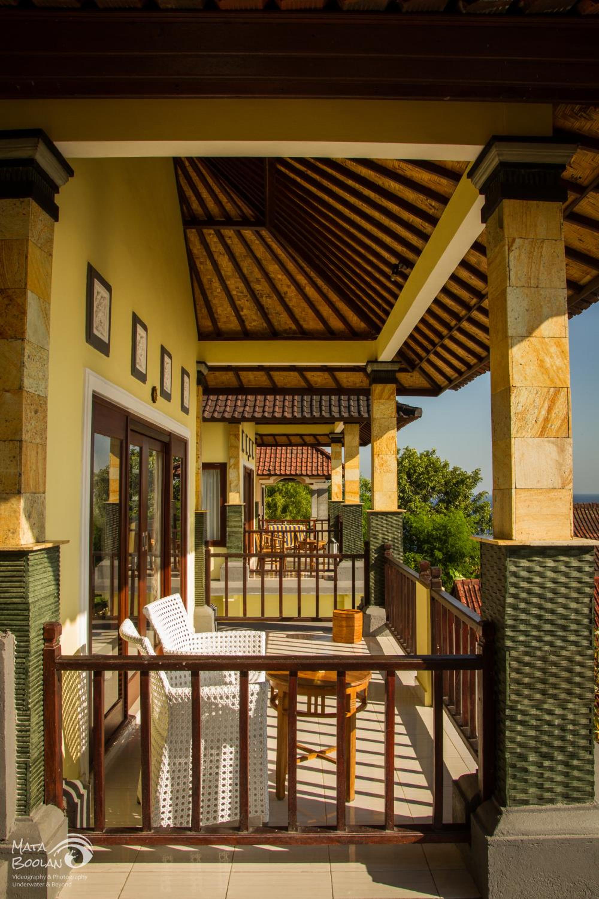 Bungalow with Sea View - Photo 1