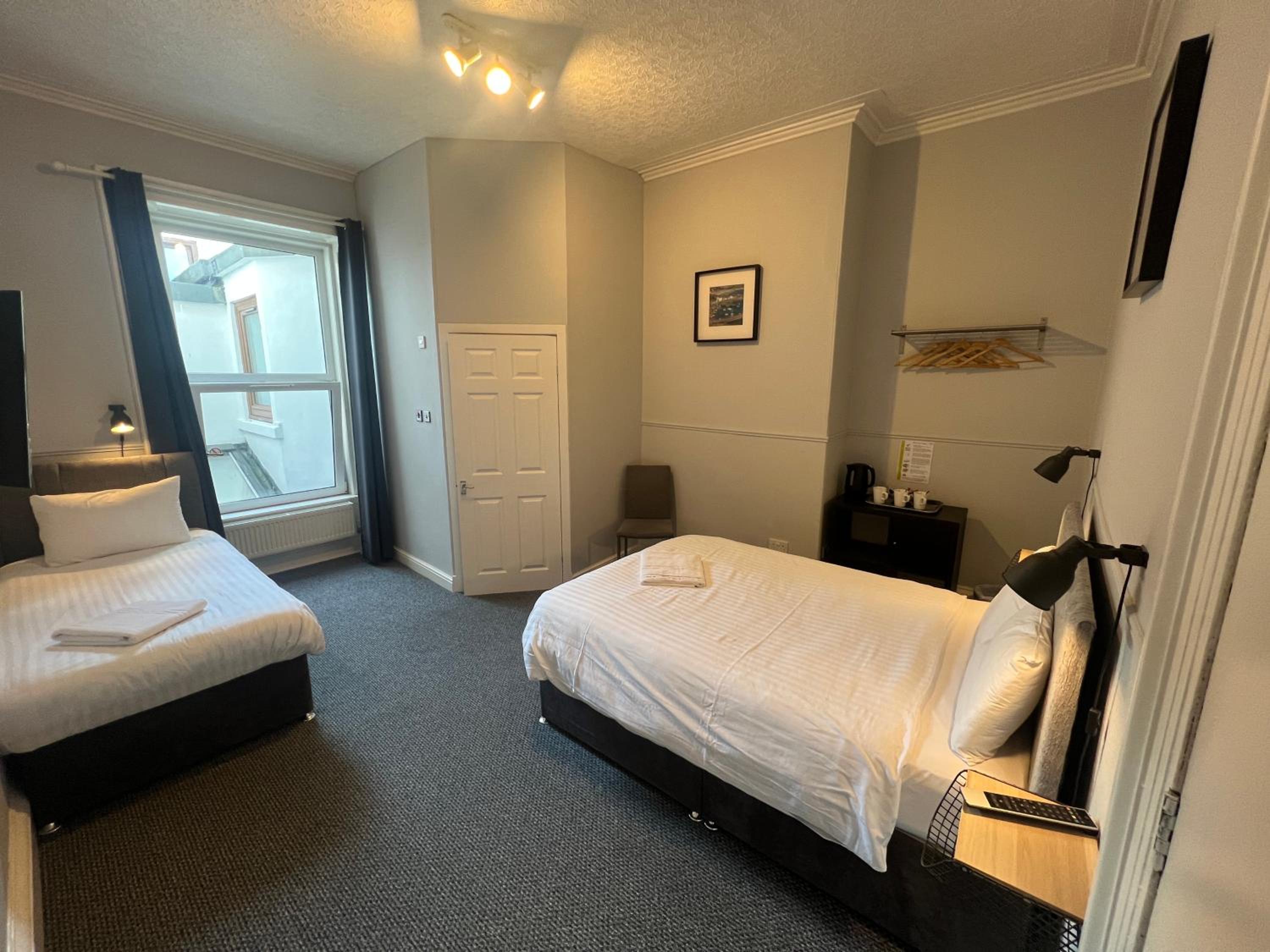 Double or Twin Room - Photo 1