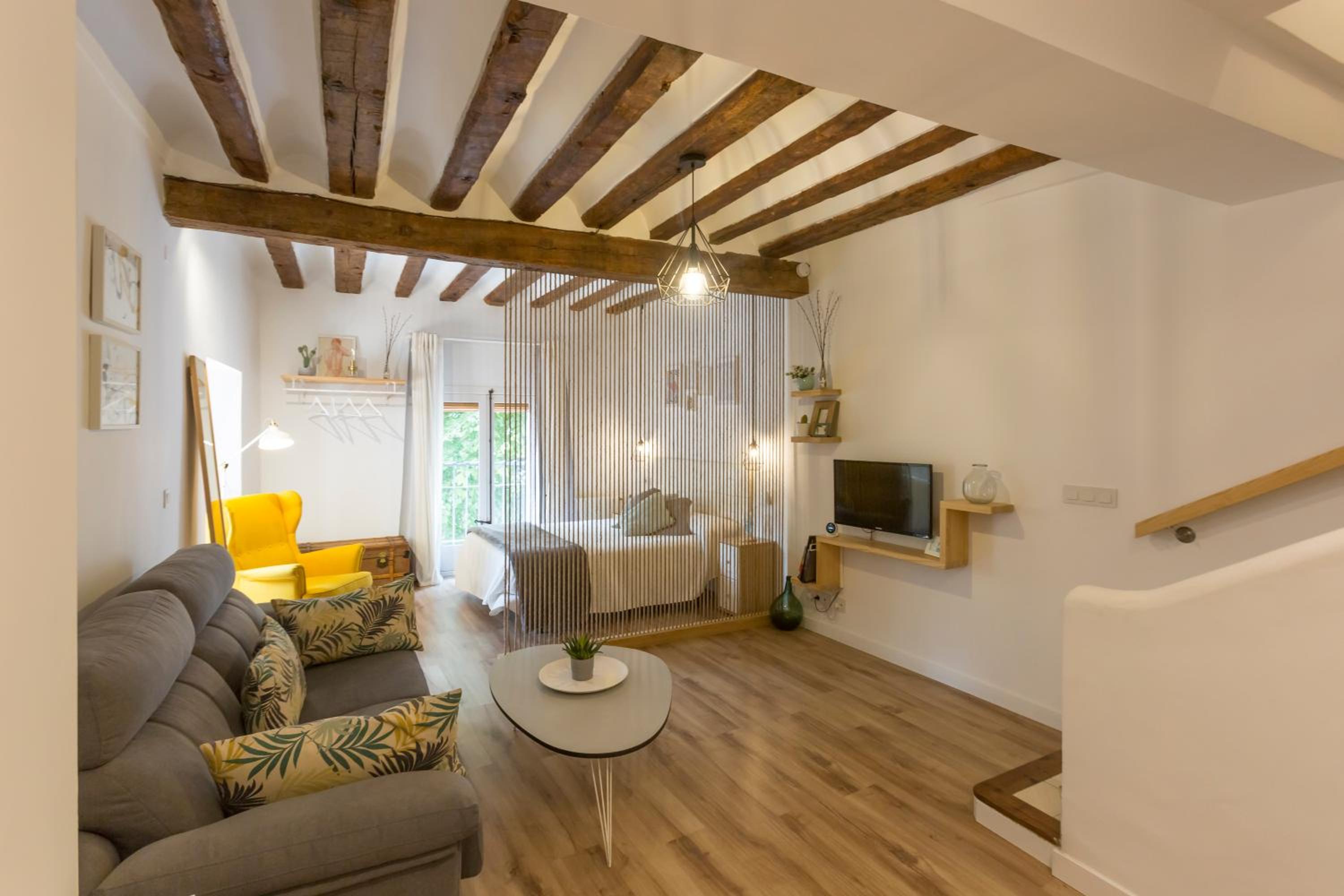 Apartamento de lujo con bañera de hidromasaje.
