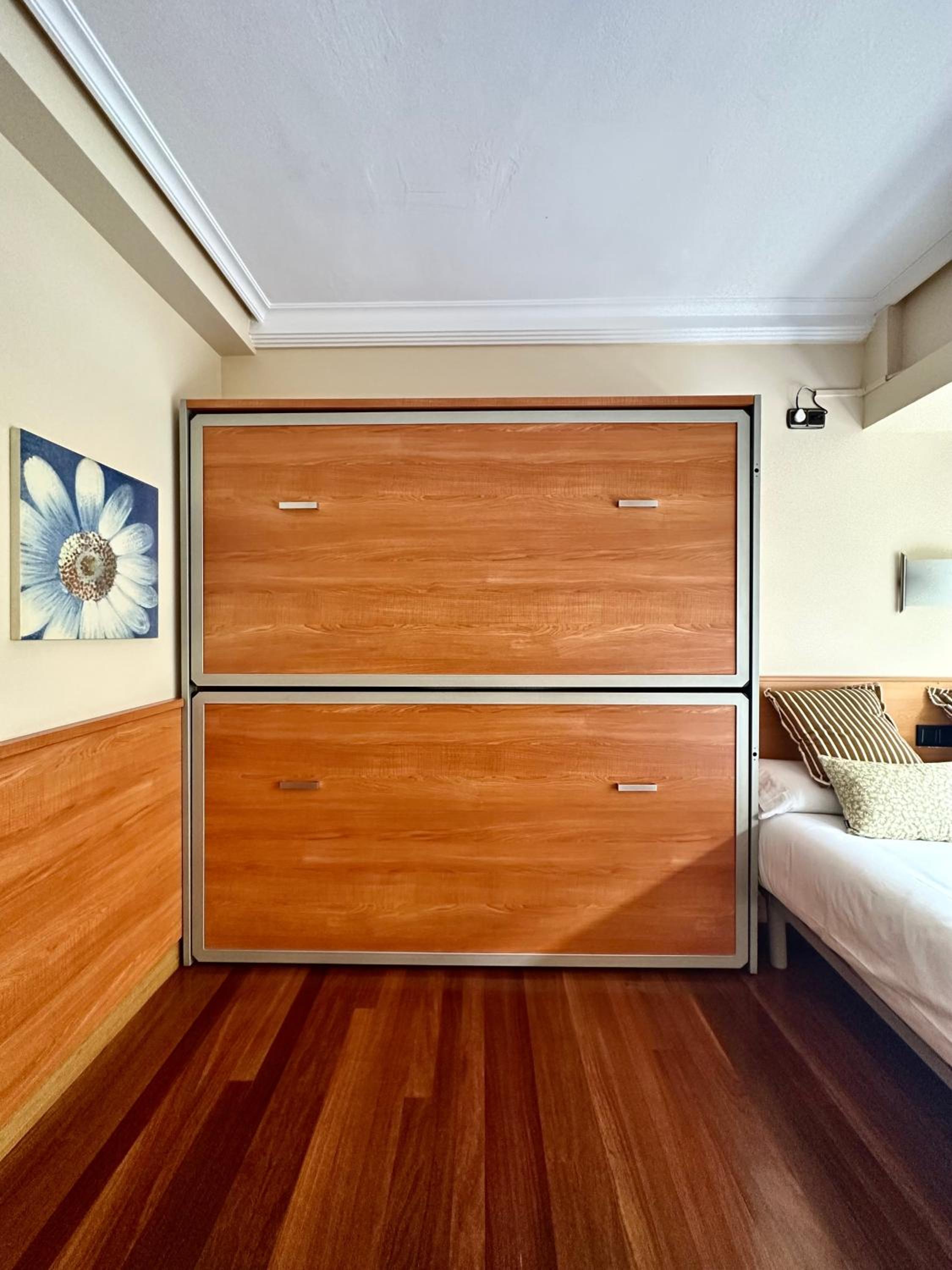 Quadruple Room with Private Bathroom - Photo 11