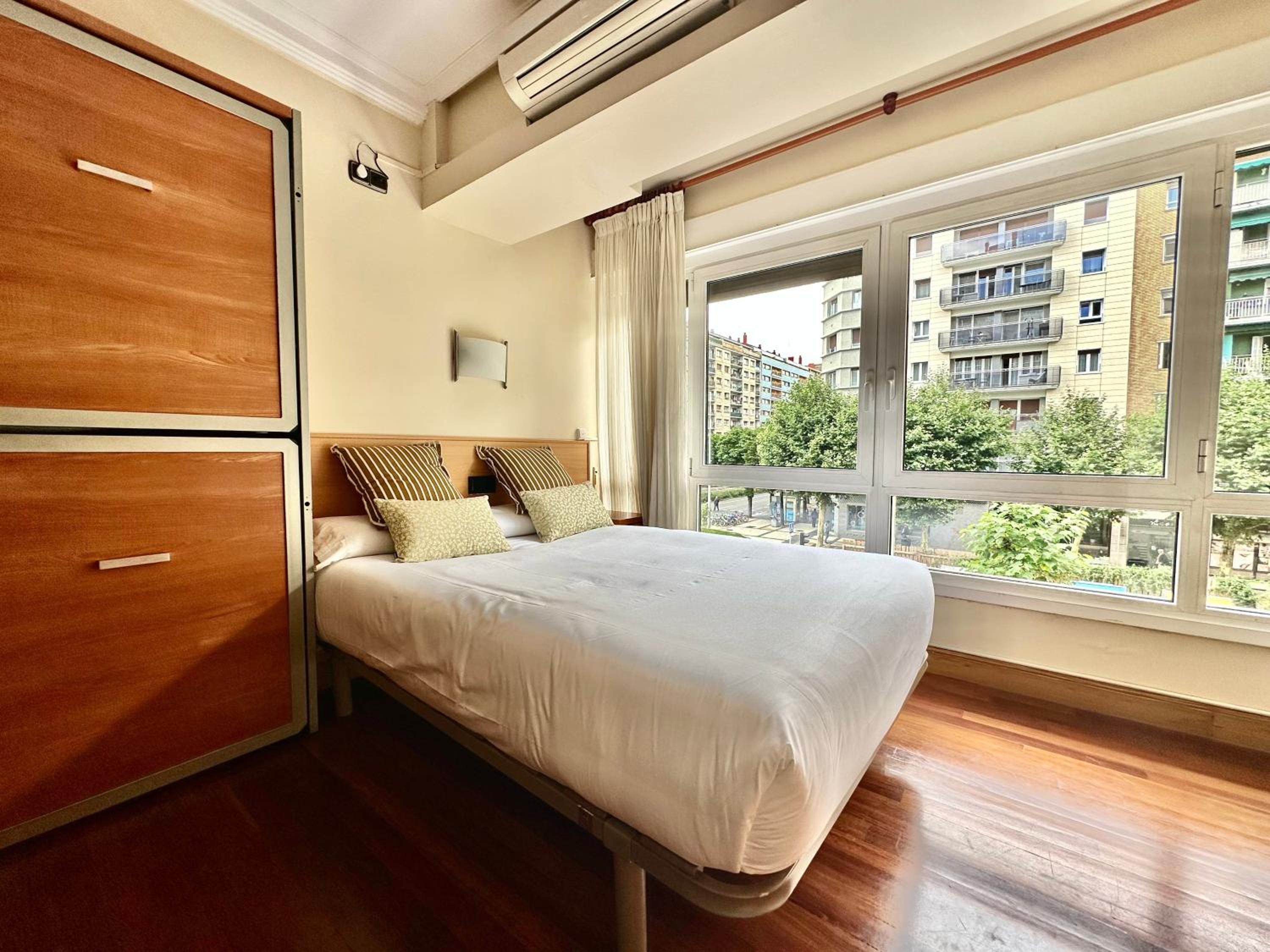 Quadruple Room with Private Bathroom - Photo 1
