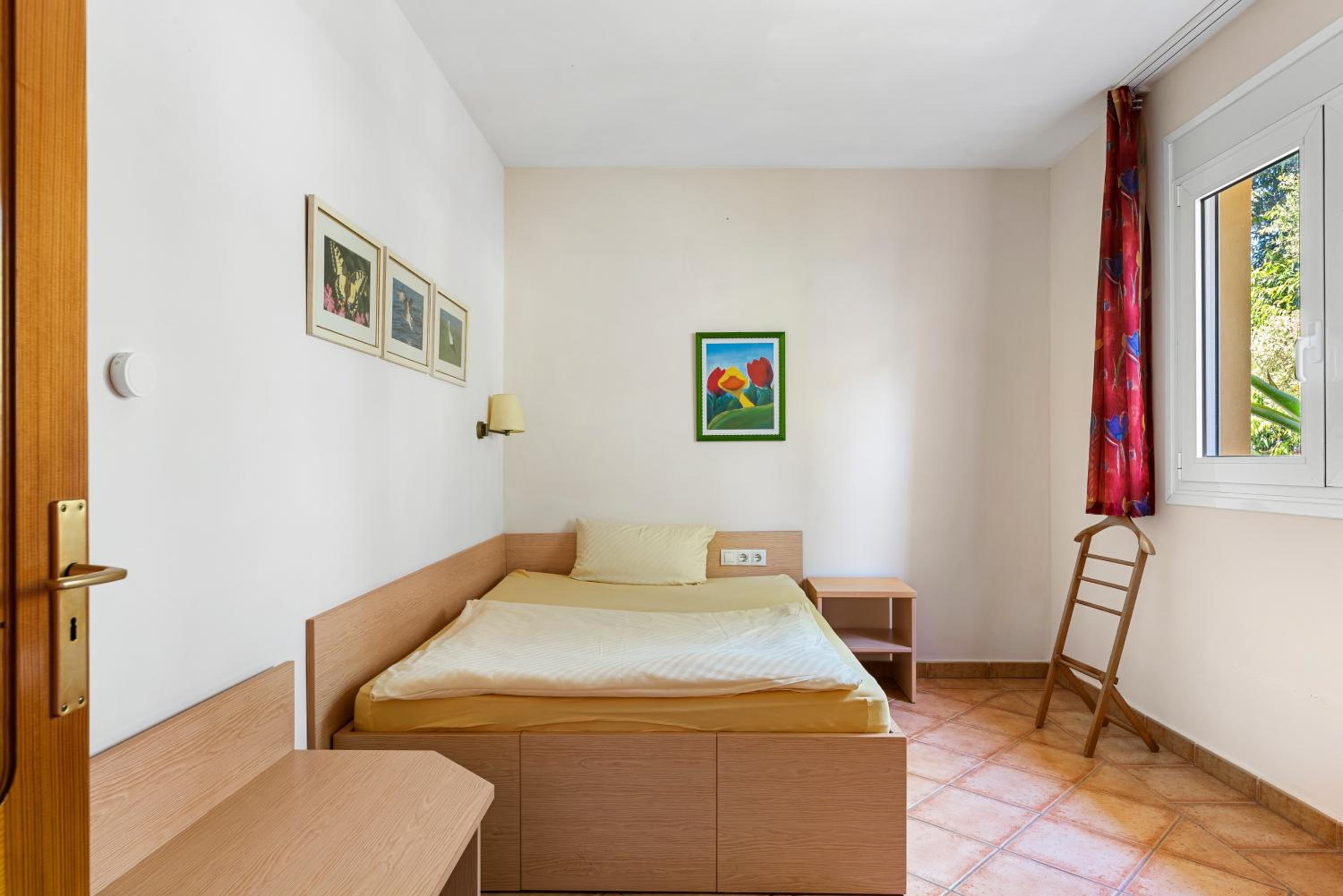 Apartment with Garden  photo 3