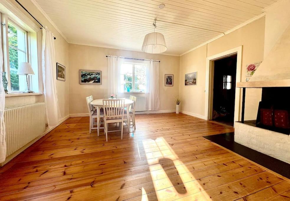 Three-Bedroom Villa photo 3