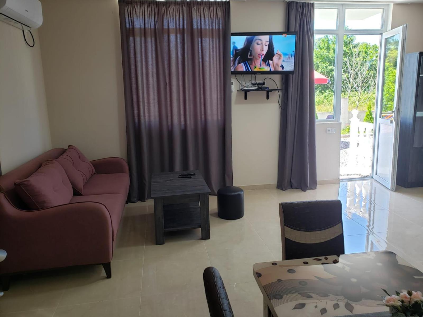Villa photo 1