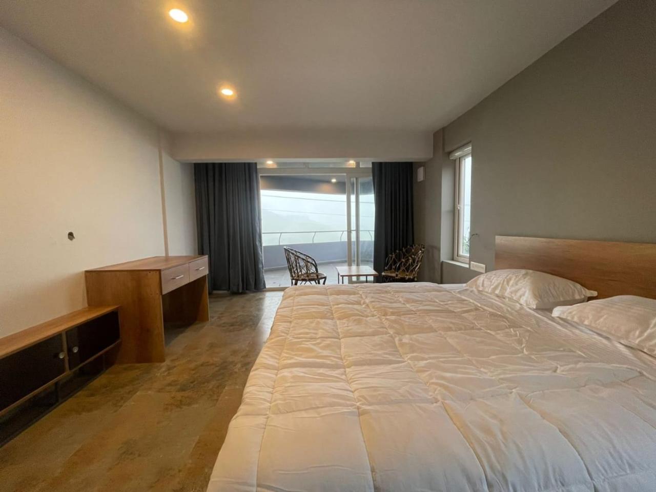 Deluxe Double Room with Balcony