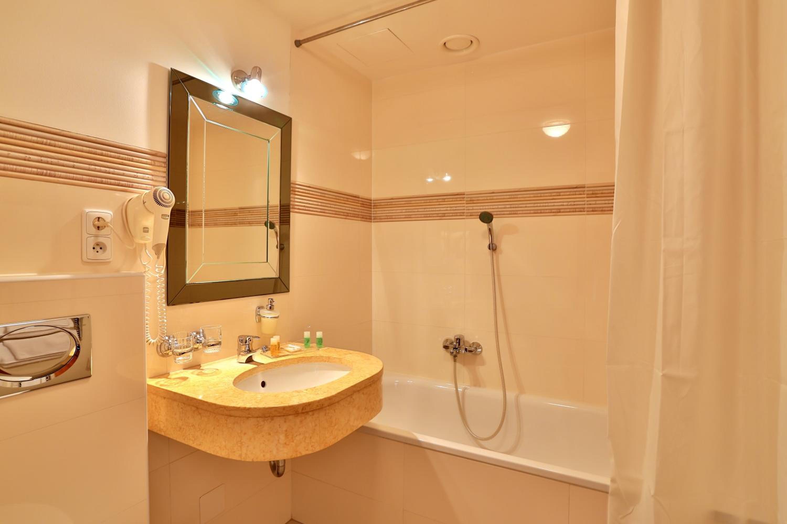 Triple Room photo 2