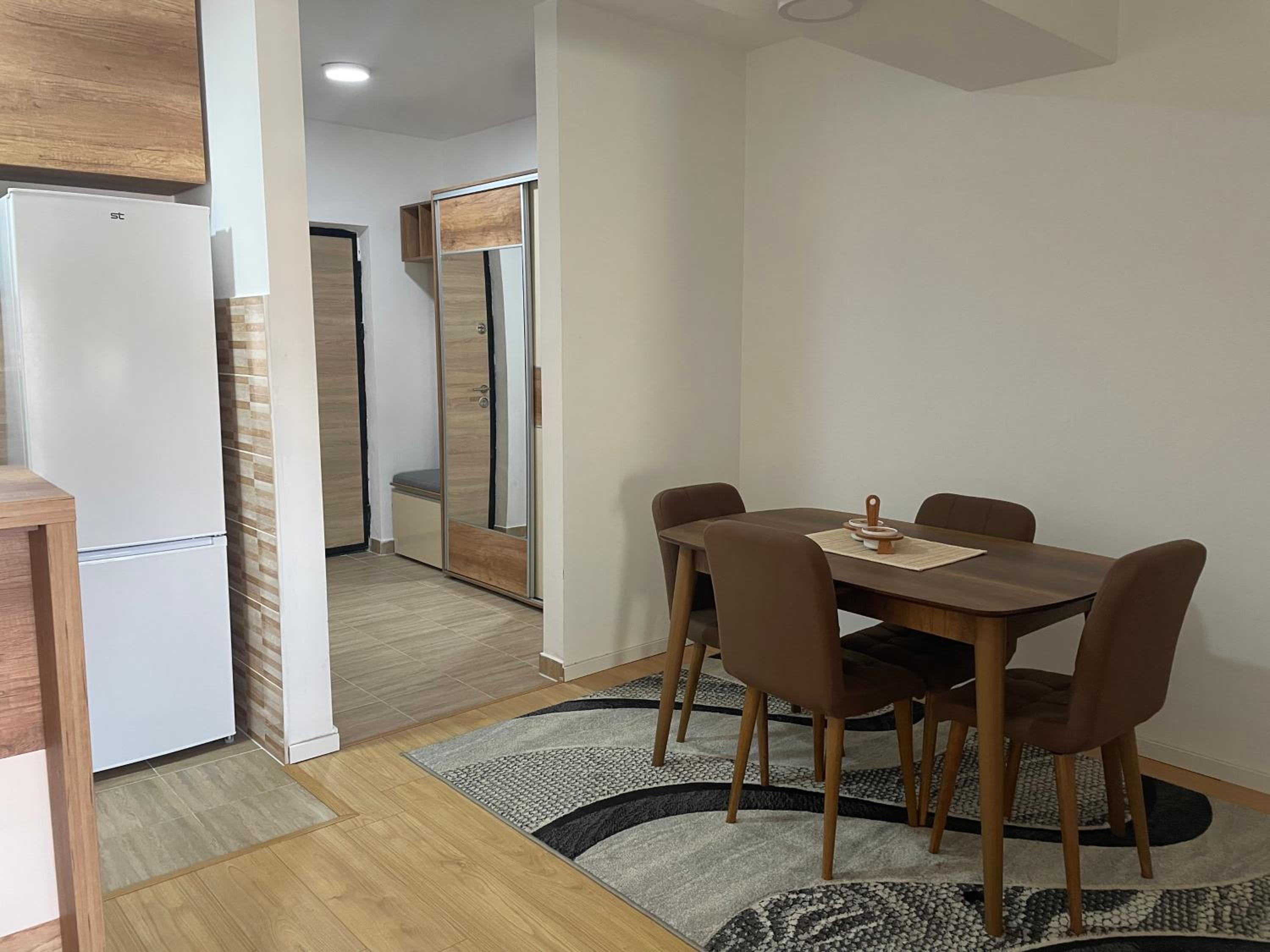 One-Bedroom Apartment photo 2