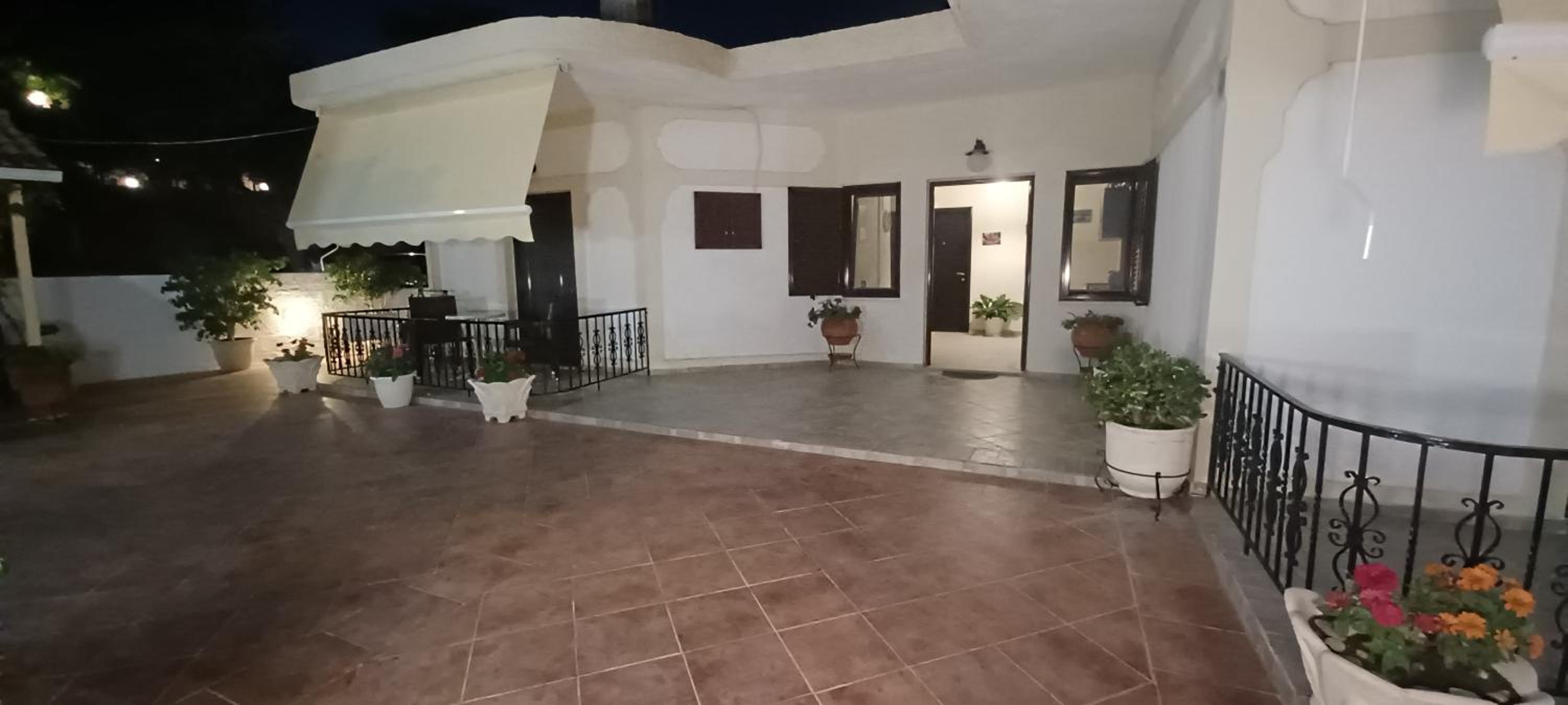 Deluxe Double Room with Balcony - Photo 3